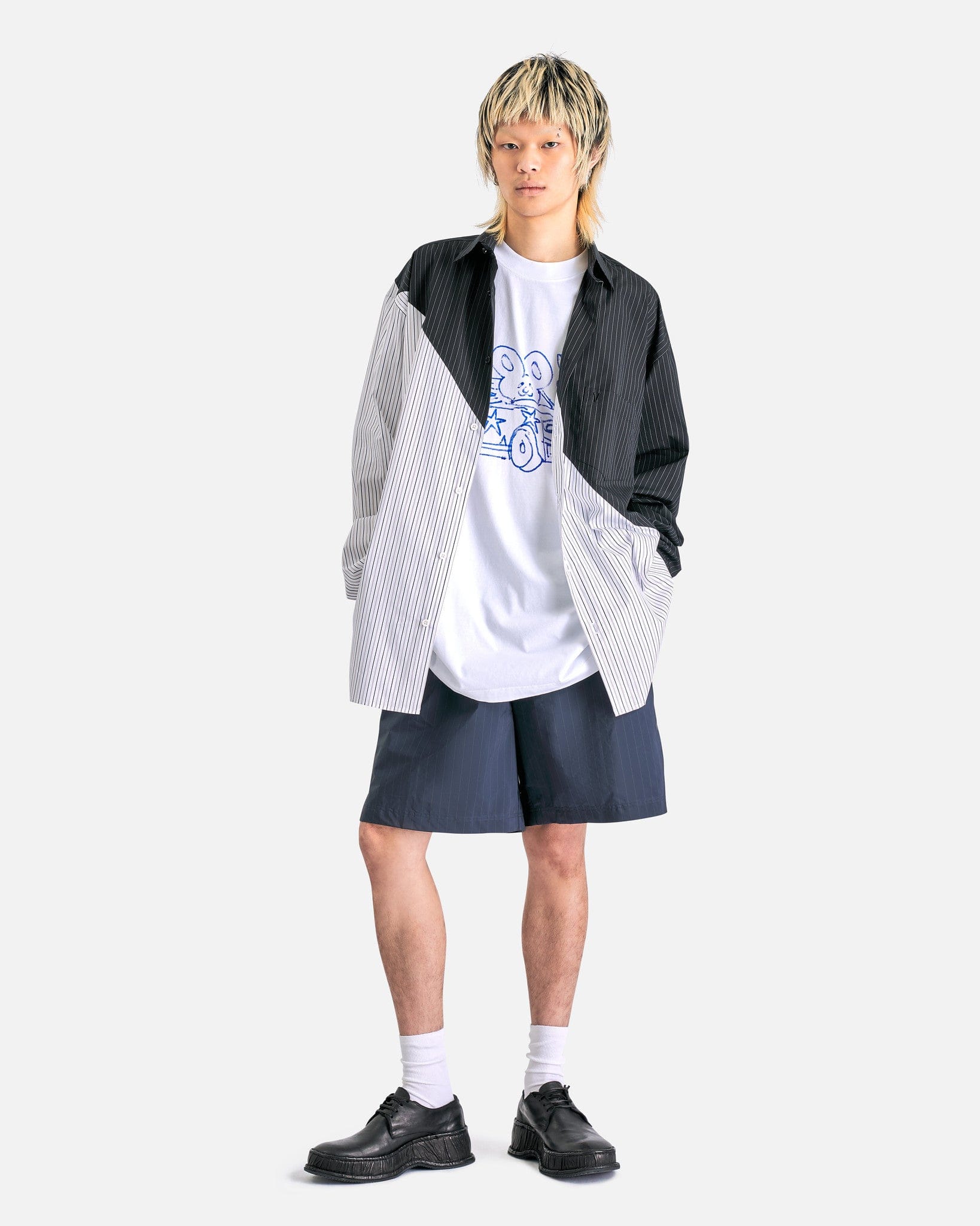 VETEMENTS Men's Shorts Paper Poplin Tailored Shorts in Black Pinstripe