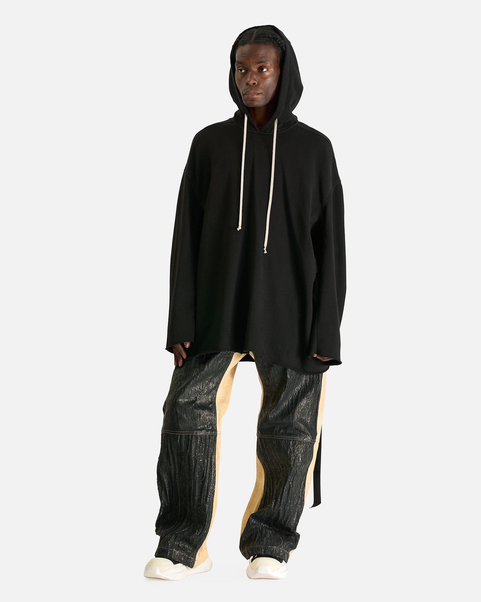 Peter Hoodie in Black – SVRN