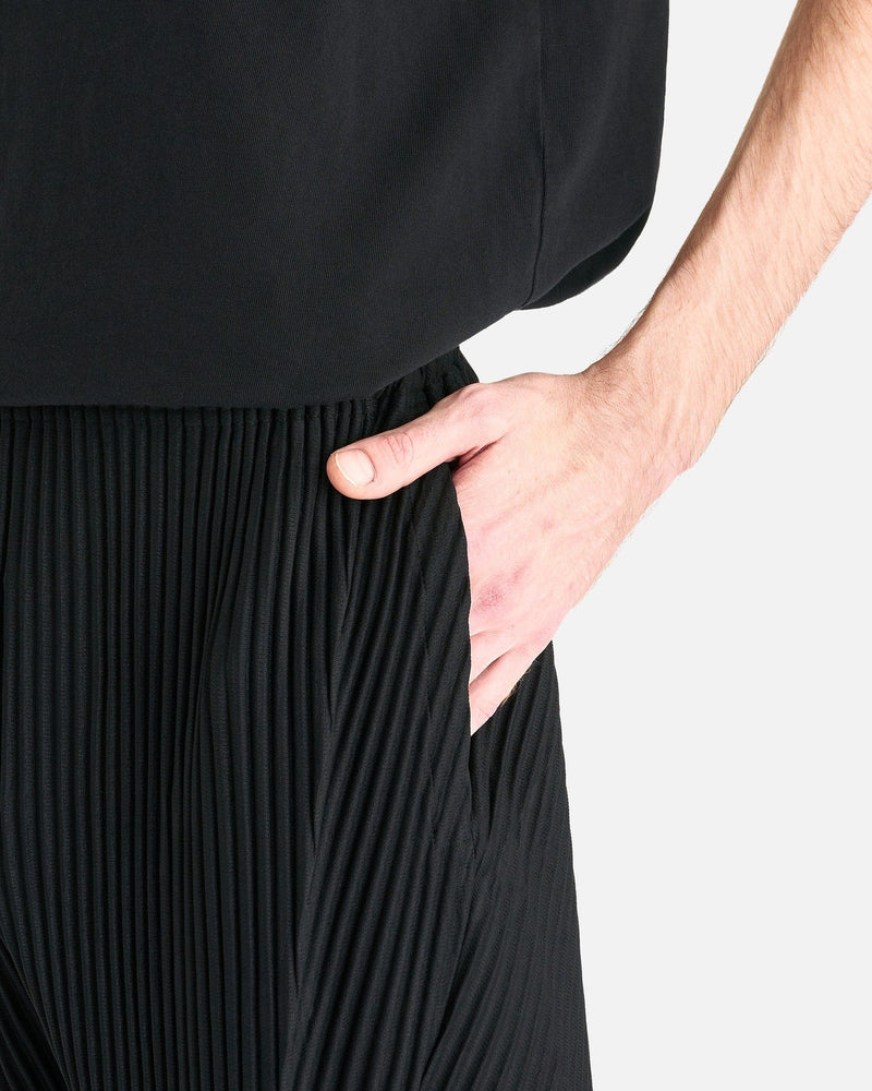 Homme Plissé Issey Miyake Men's Pants Pleats Bottom Pleated Trousers in Black