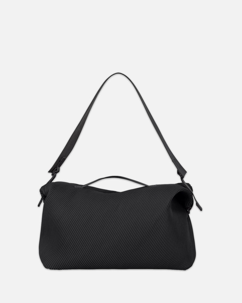 Homme Plissé Issey Miyake Men's Bags OS Pleats Travel Bag in Black