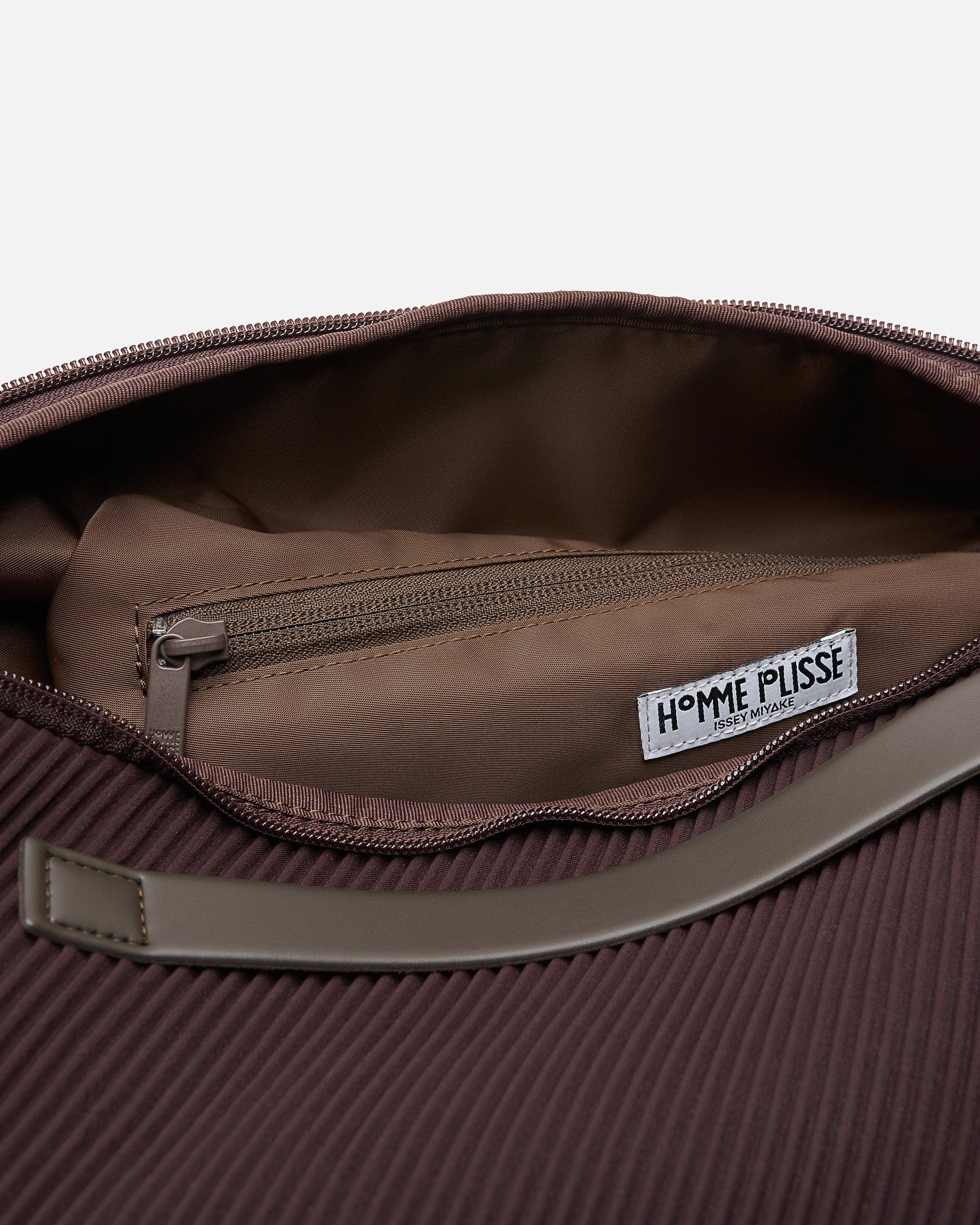 Homme Plissé Issey Miyake Men's Bags OS Pleats Travel Bag in Eggplant