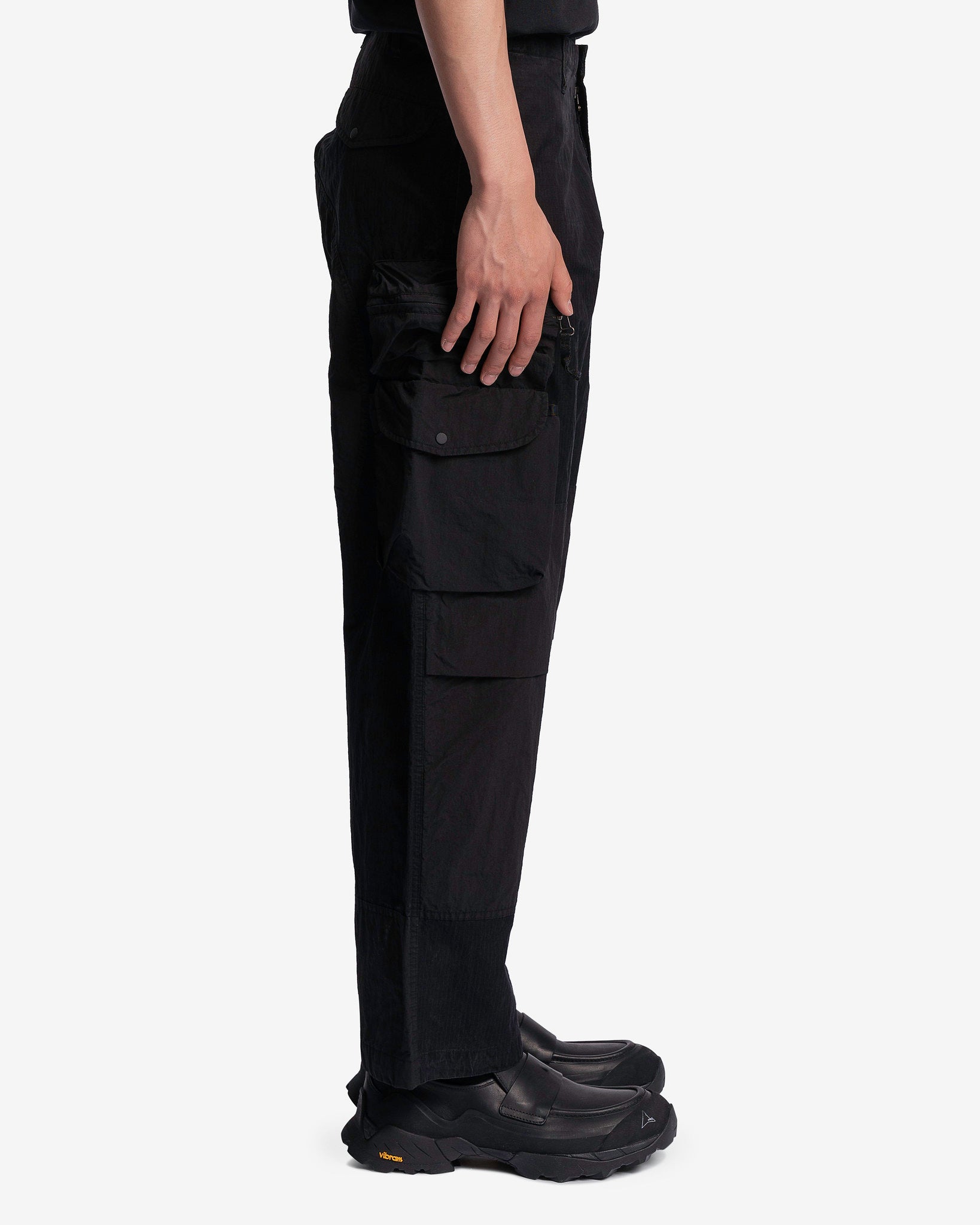 Nemen Men's Pants Rise Multipocket Parachute Pants in Ink Black