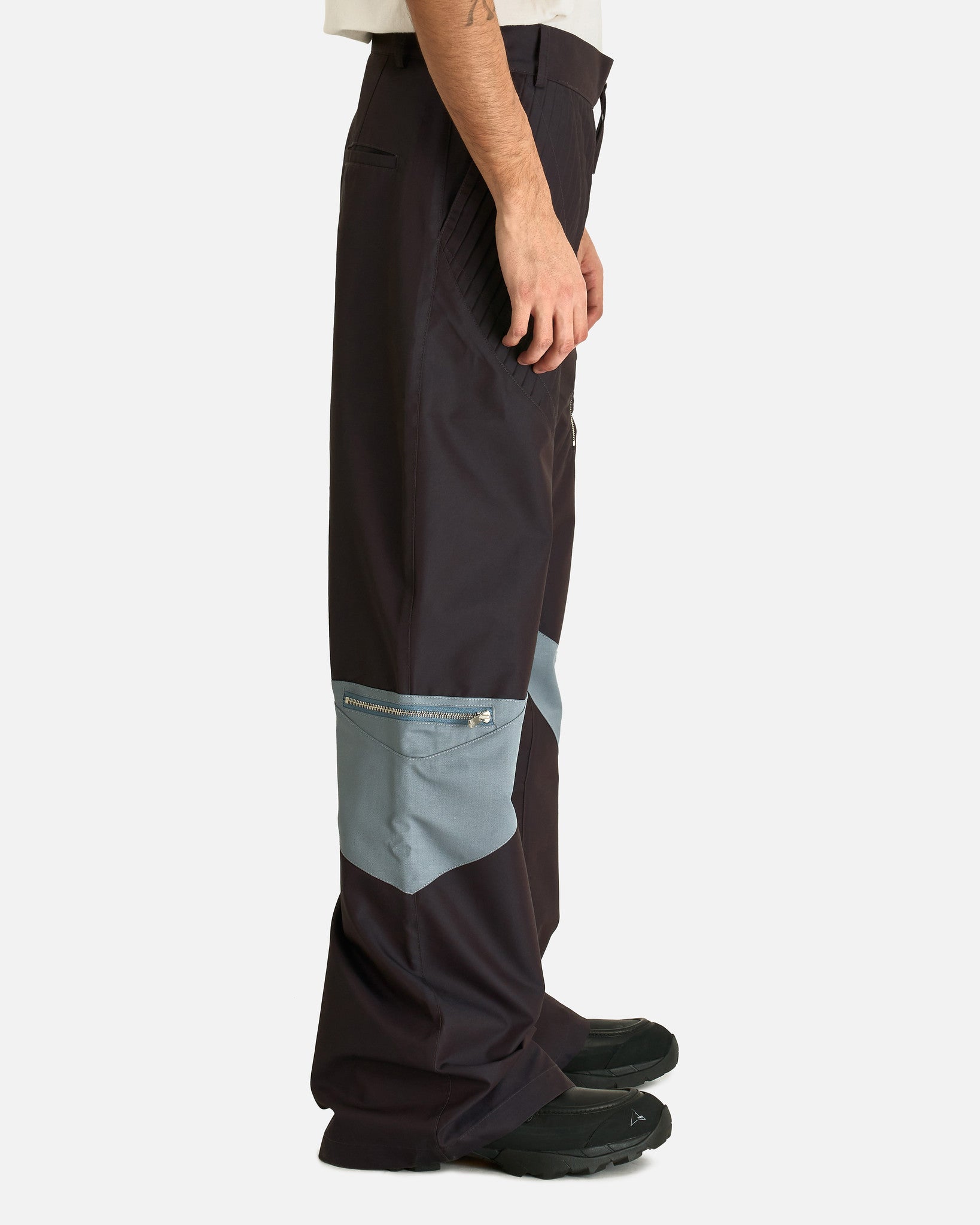 FFFPOSTALSERVICE Men's Pants Sakhara Trouser in Techno Velvet