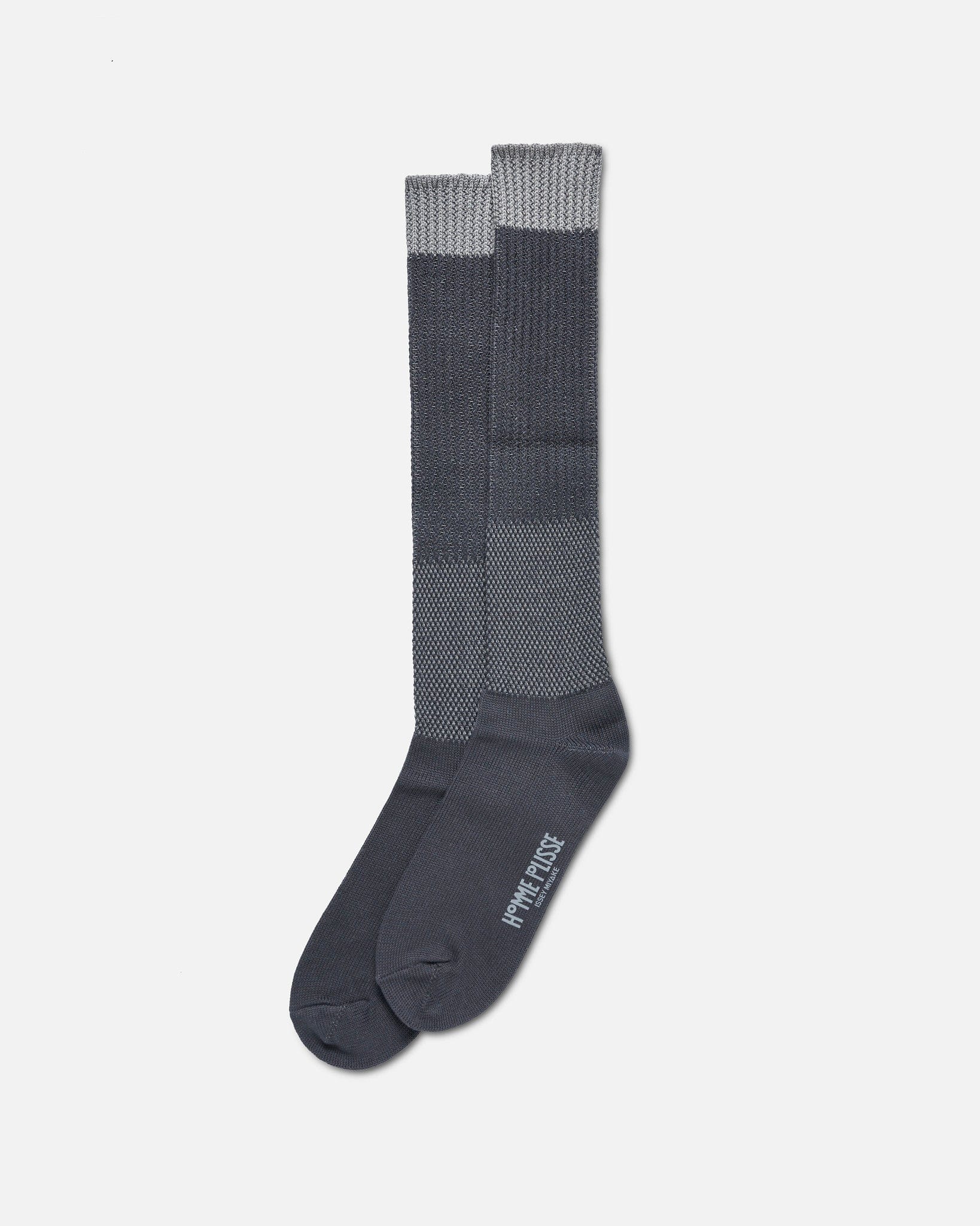 Homme Plissé Issey Miyake Men's Socks O/S Seed Stitch Socks in Charcoal