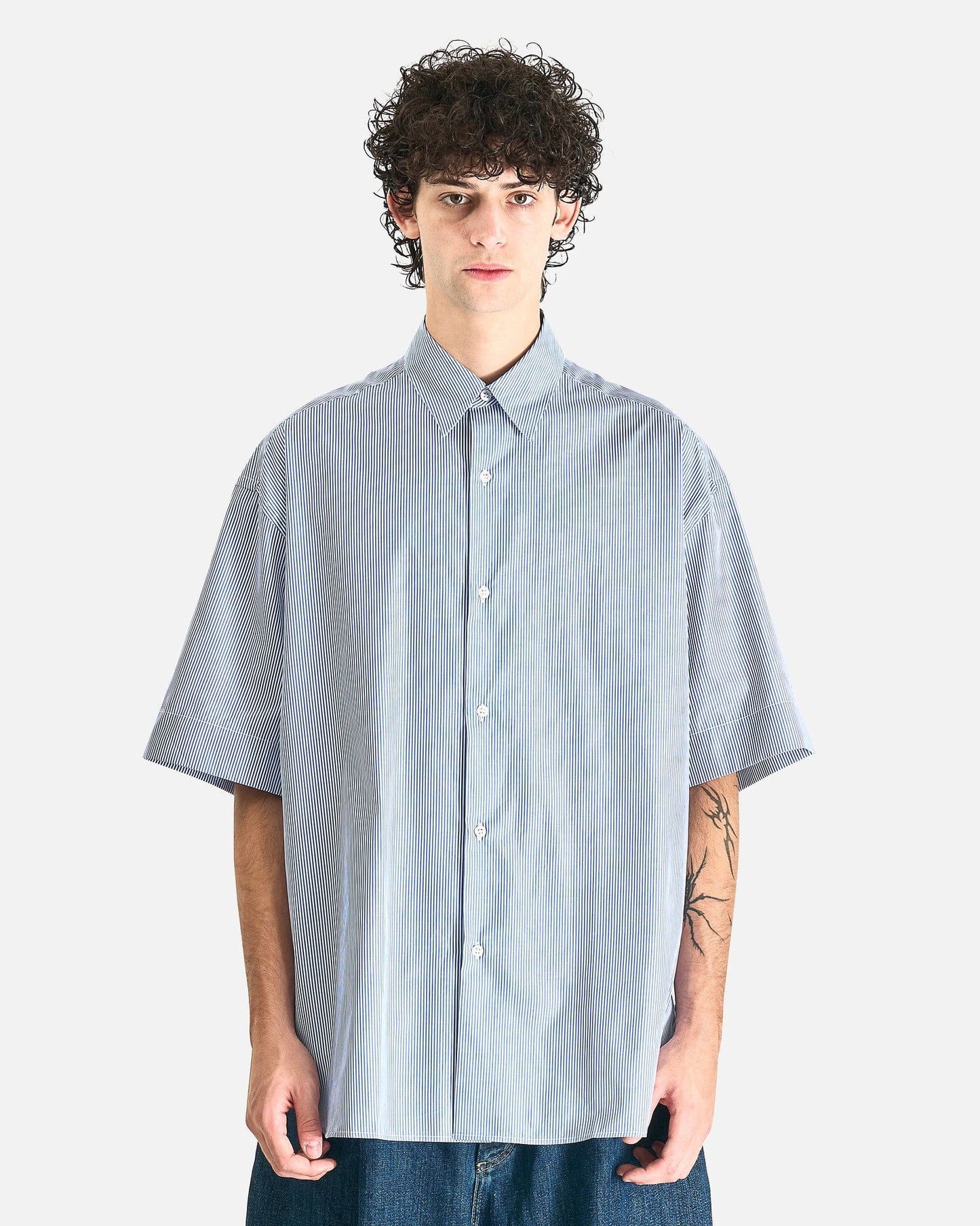 Studio Nicholson Men's Shirts Short Sleeve Shirt in Blue and White