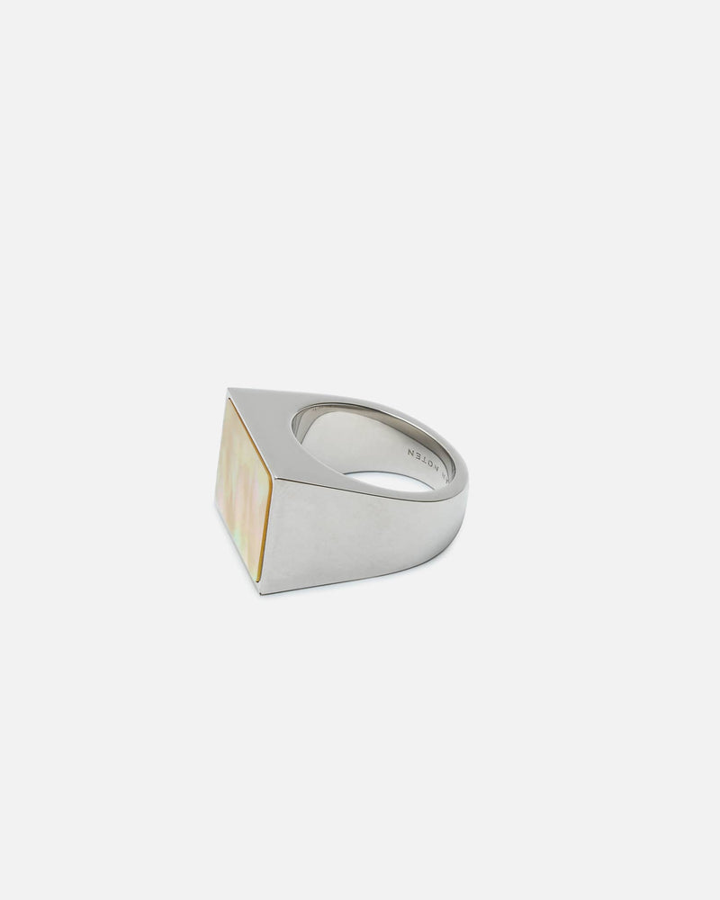 Signet Ring in Ivory – SVRN