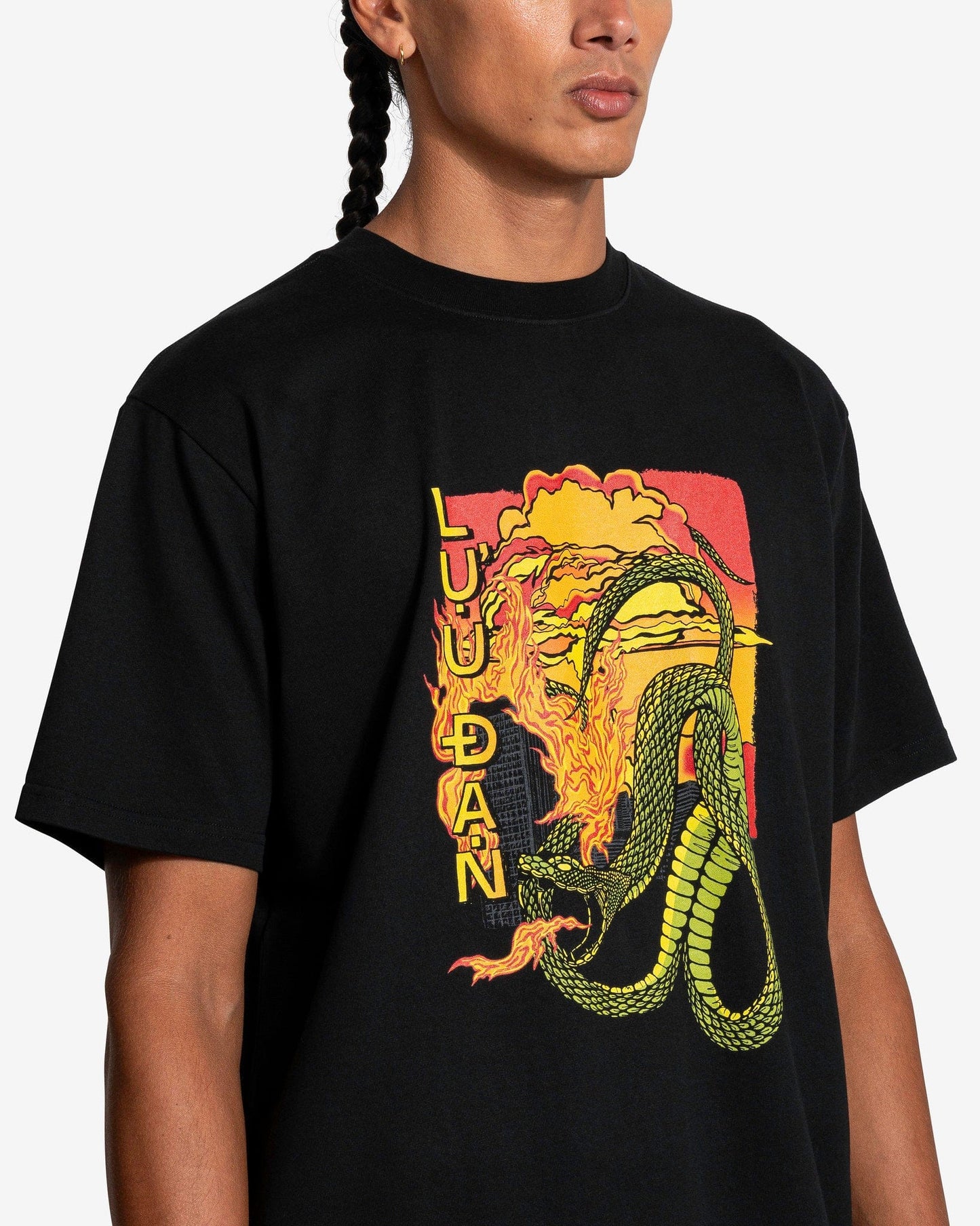 LU'U DAN Men's T-Shirts 'Snake In The City' Graphic T-Shirt in Black