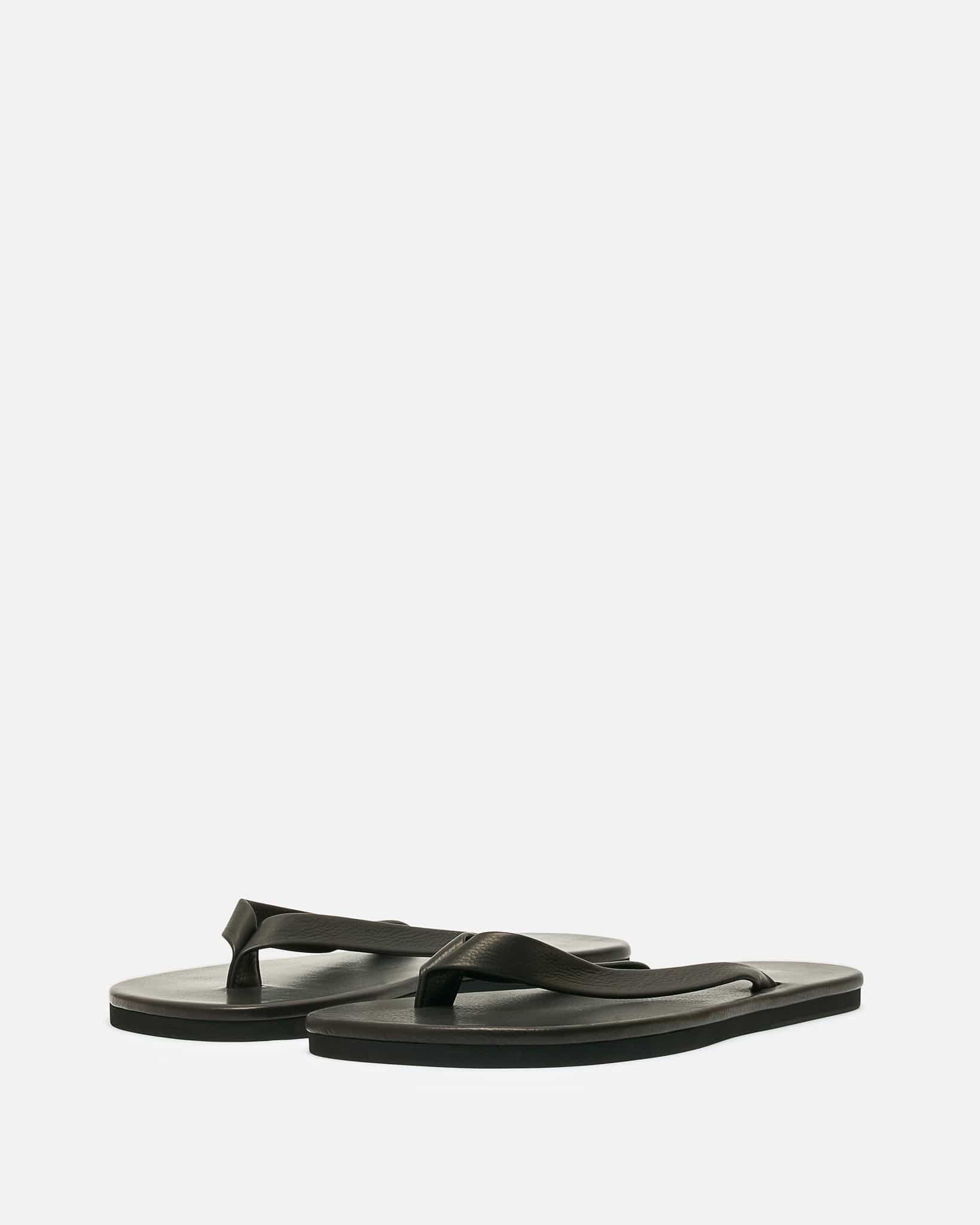 Auralee Men's Shoes Soft Leather Flip-Flops in Black