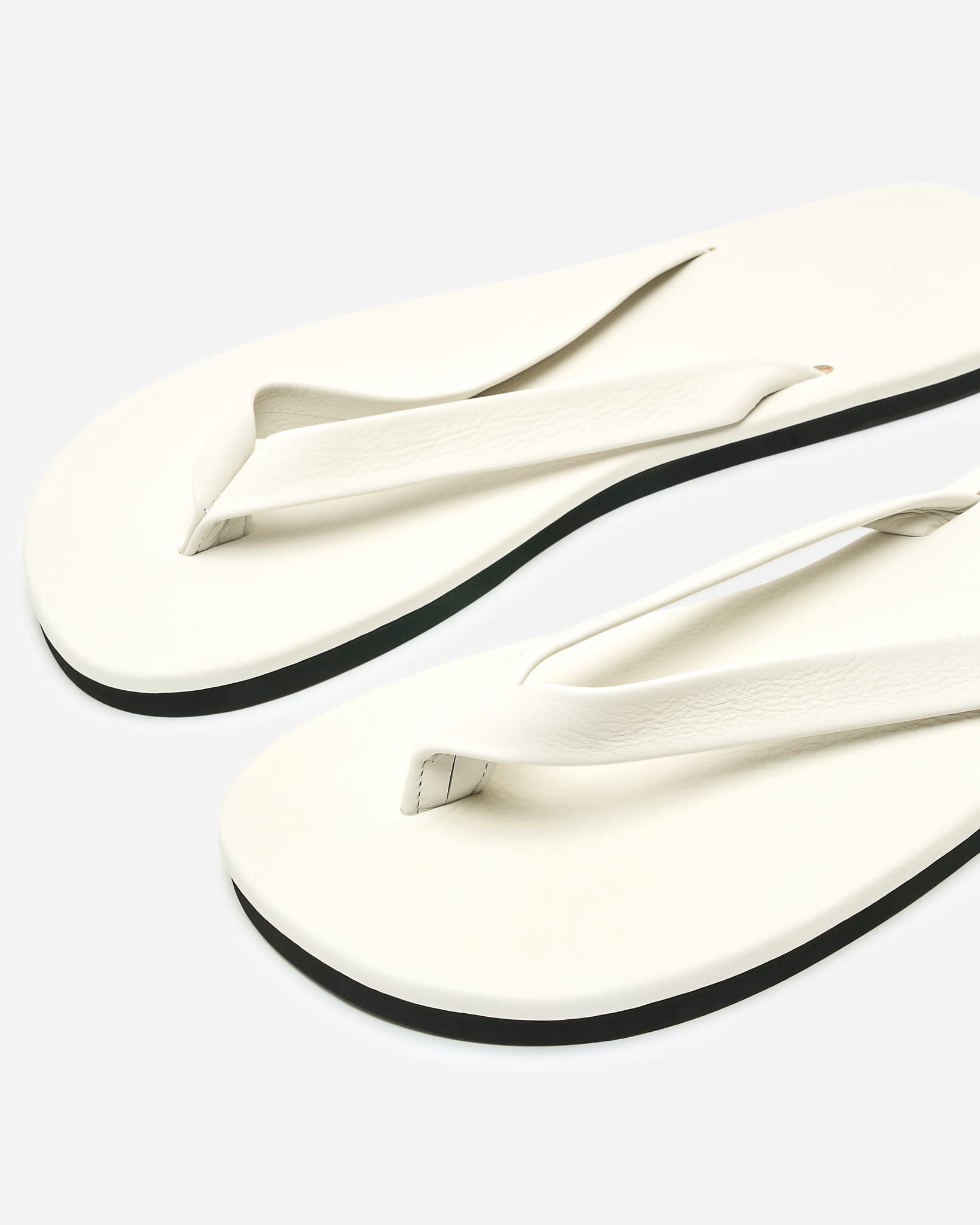 Auralee Men's Shoes Soft Leather Flip-Flops in White