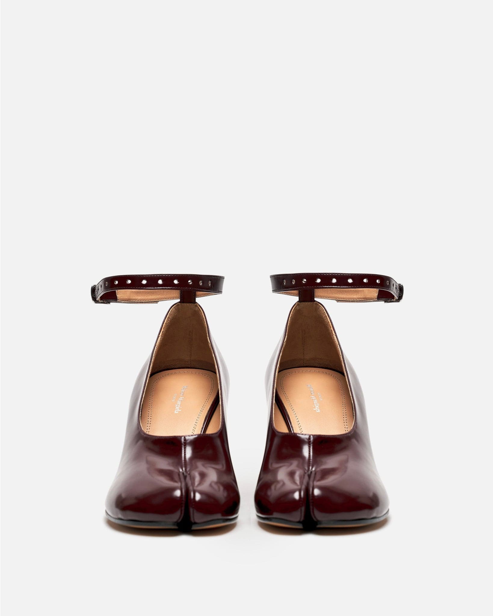 Maison Margiela Women Heels Tabi Pumps in Bordeaux