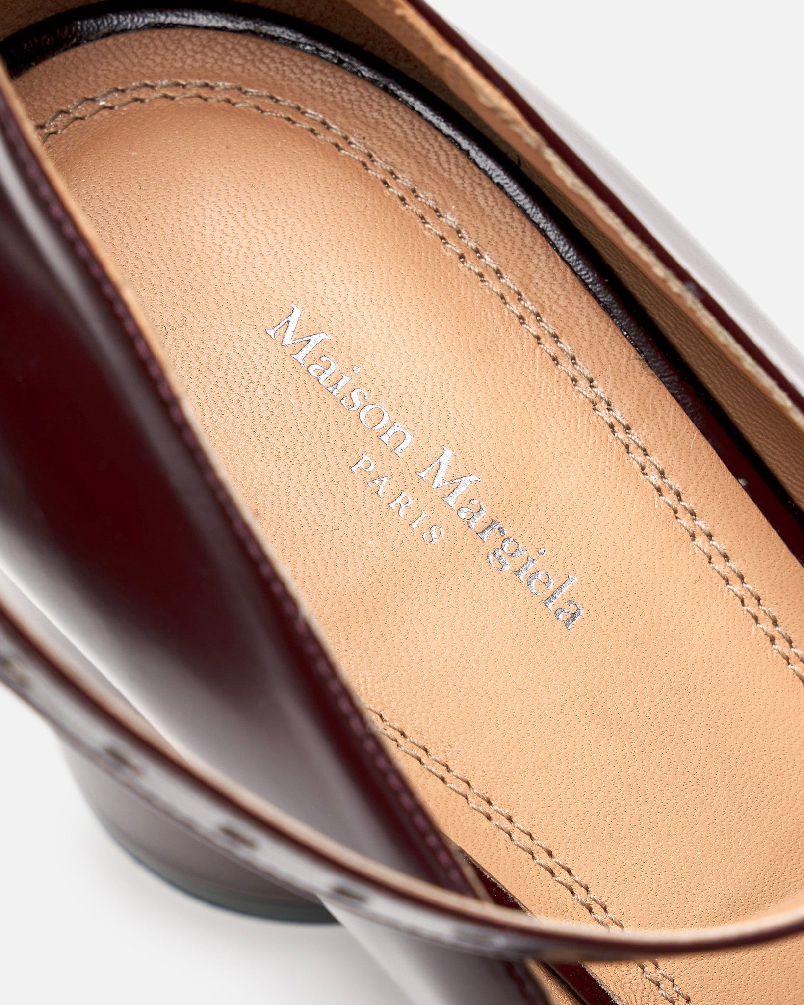 Maison Margiela Women Heels Tabi Pumps in Bordeaux