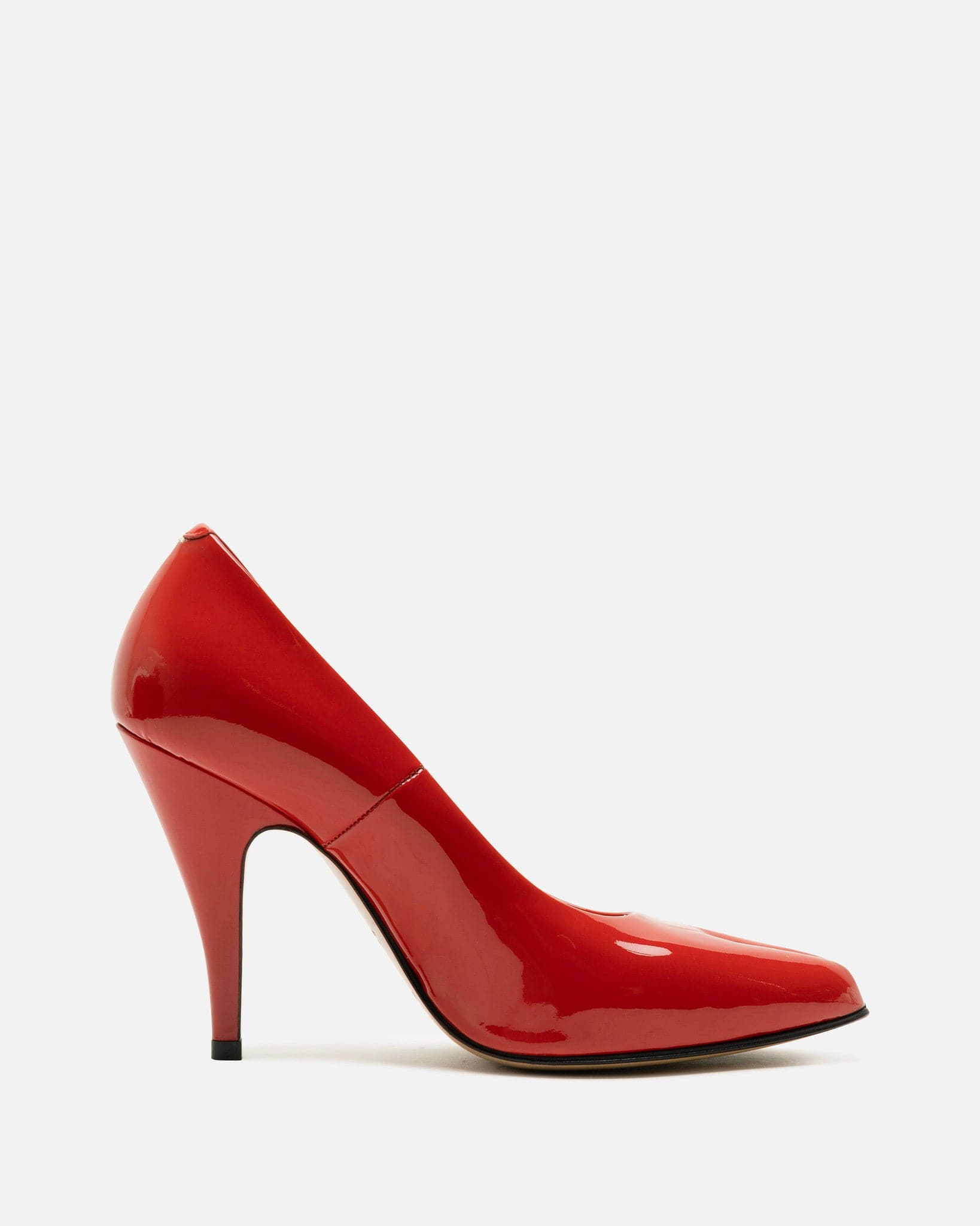 Maison Margiela Women Heels Tabi Pumps in Poppy Red