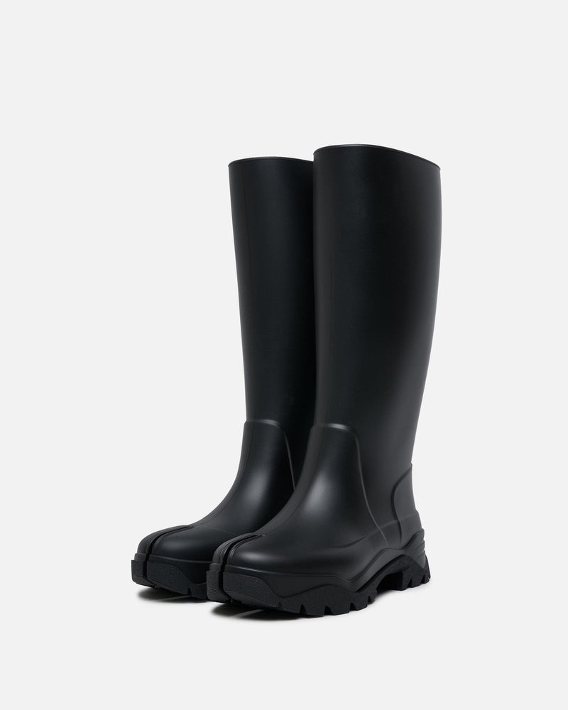 Maison Margiela Women Boots Tabi Rain Boot in Black Raven