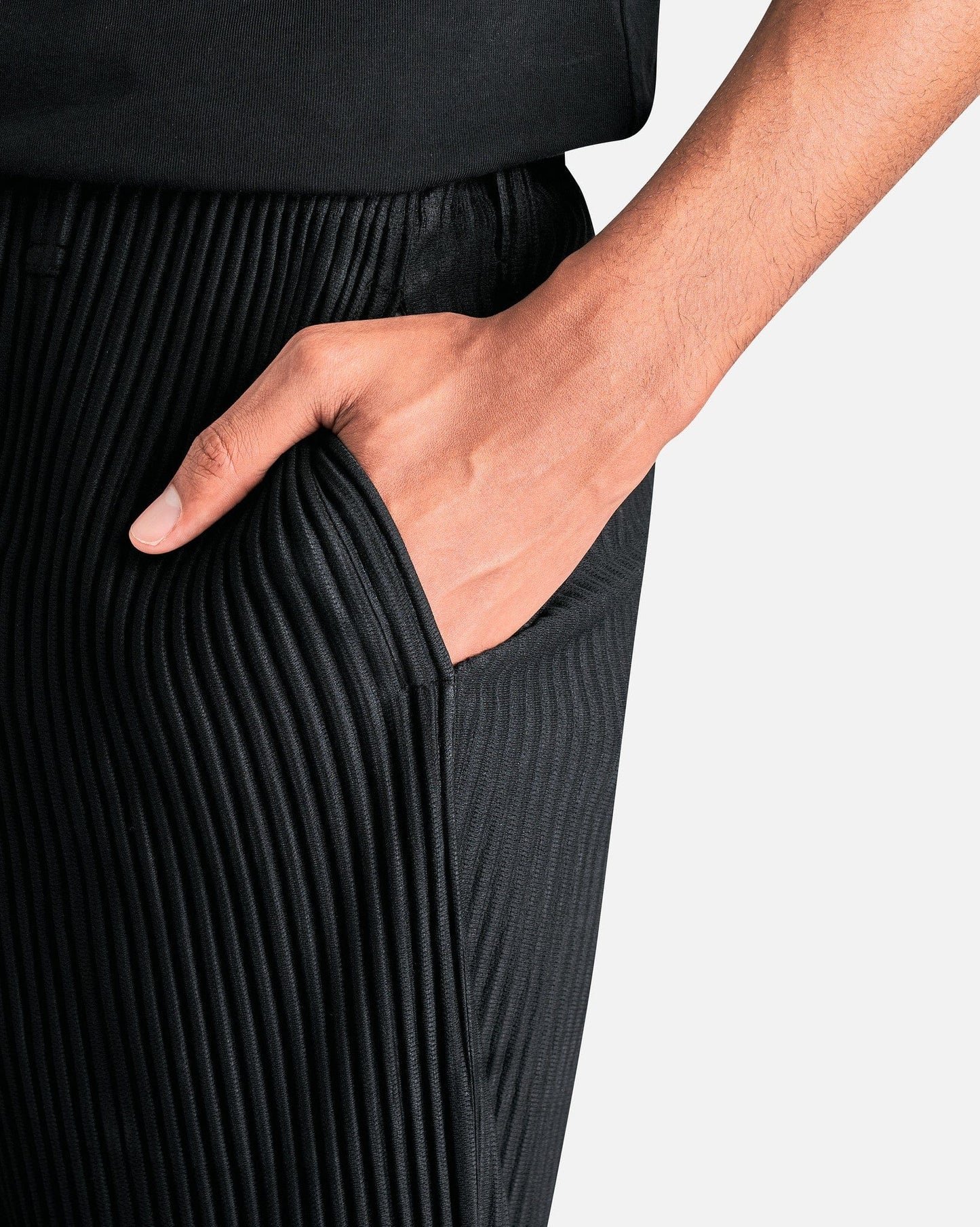 Homme Plissé Issey Miyake Men's Pants Tailored Pleats 1 Trousers in Black