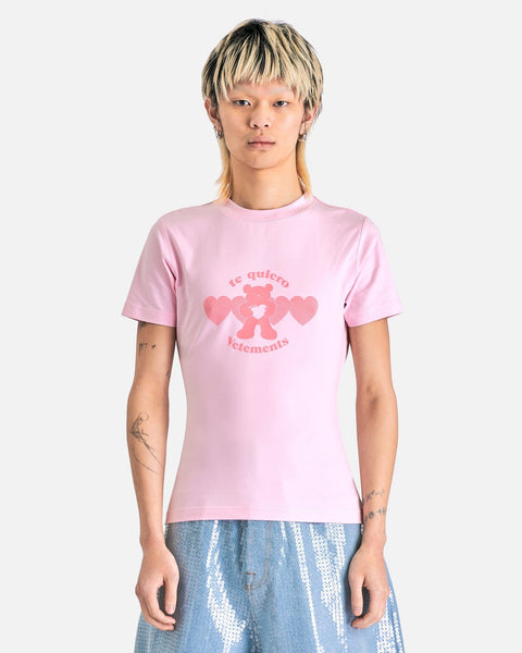 Te Quiero Fitted T-Shirt in Baby Pink – SVRN