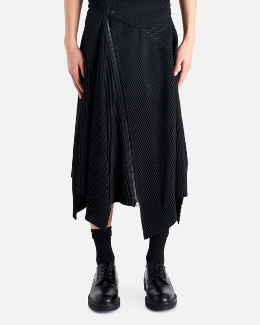 Homme Plissé Issey Miyake Men's Pants O/S Three By Six Skirt in Black
