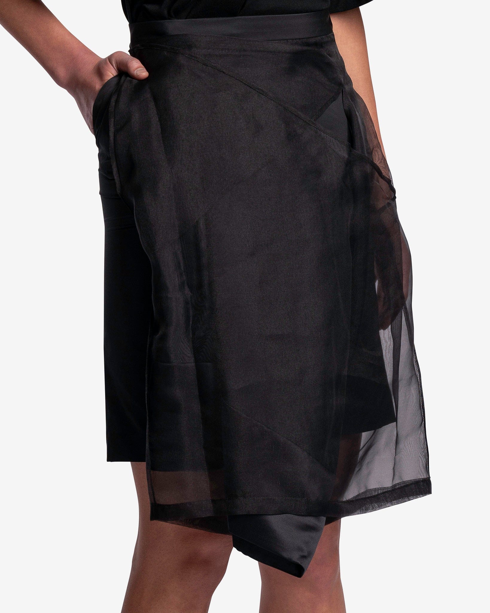 UNDERCOVER Women Skirts Tulle Detail Asymmetric Skirt in Black