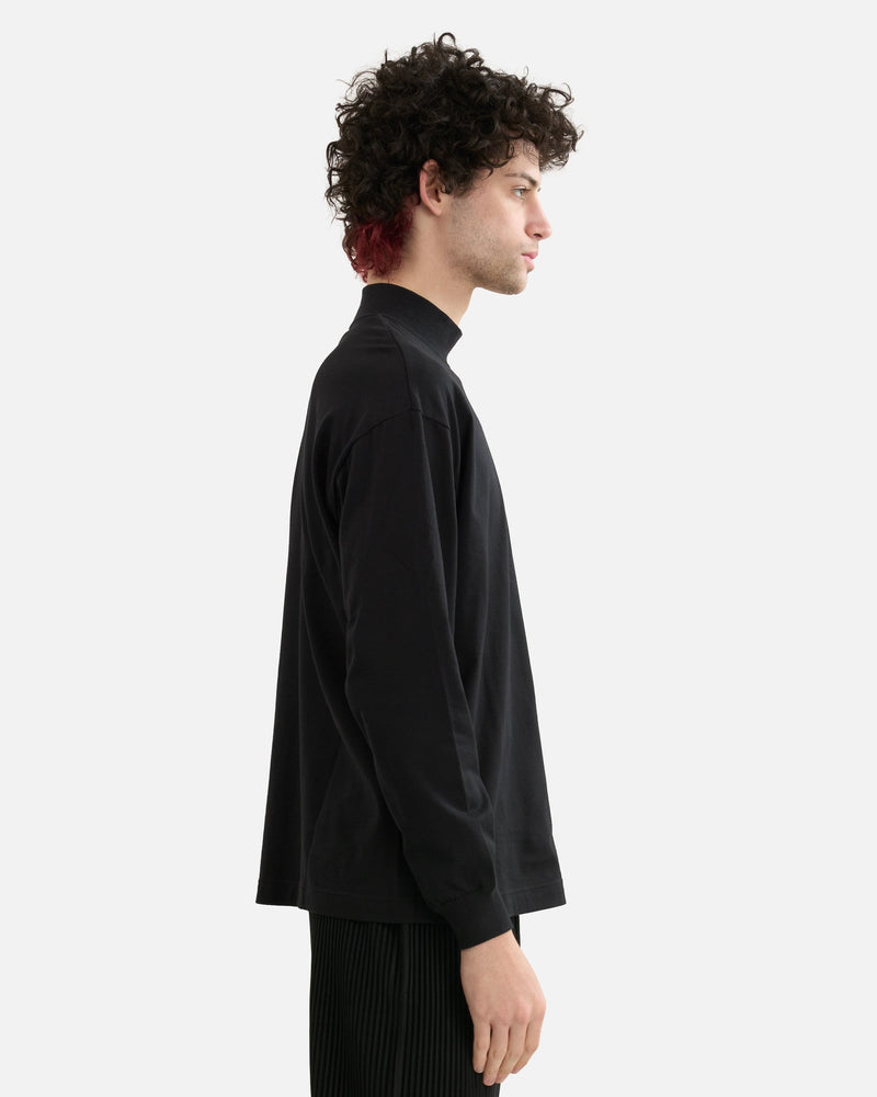 Homme Plissé Issey Miyake Men's Shirts Turtleneck Top in Black