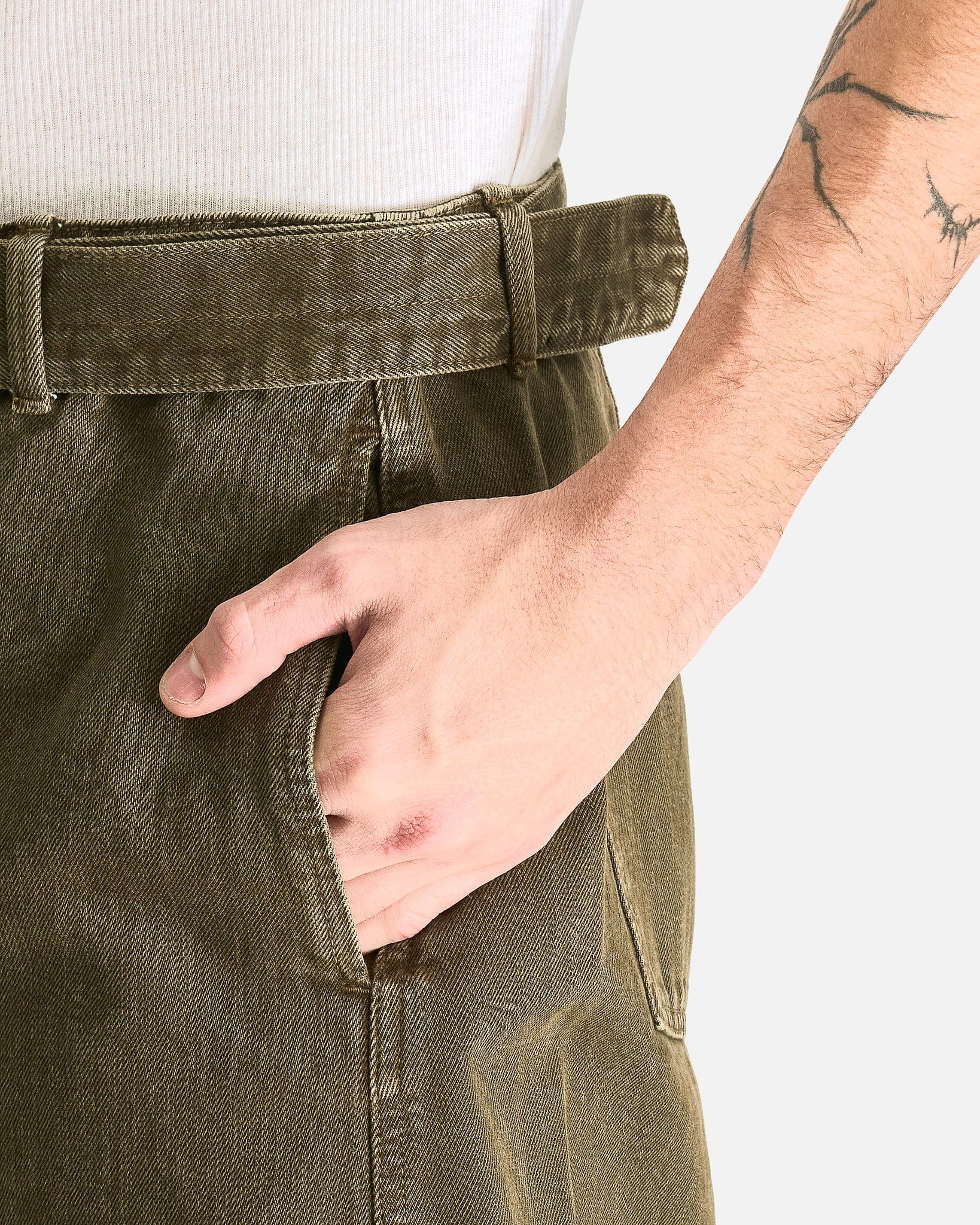 LEMAIRE Men's Pants Twisted Belted Pant in Moss Green