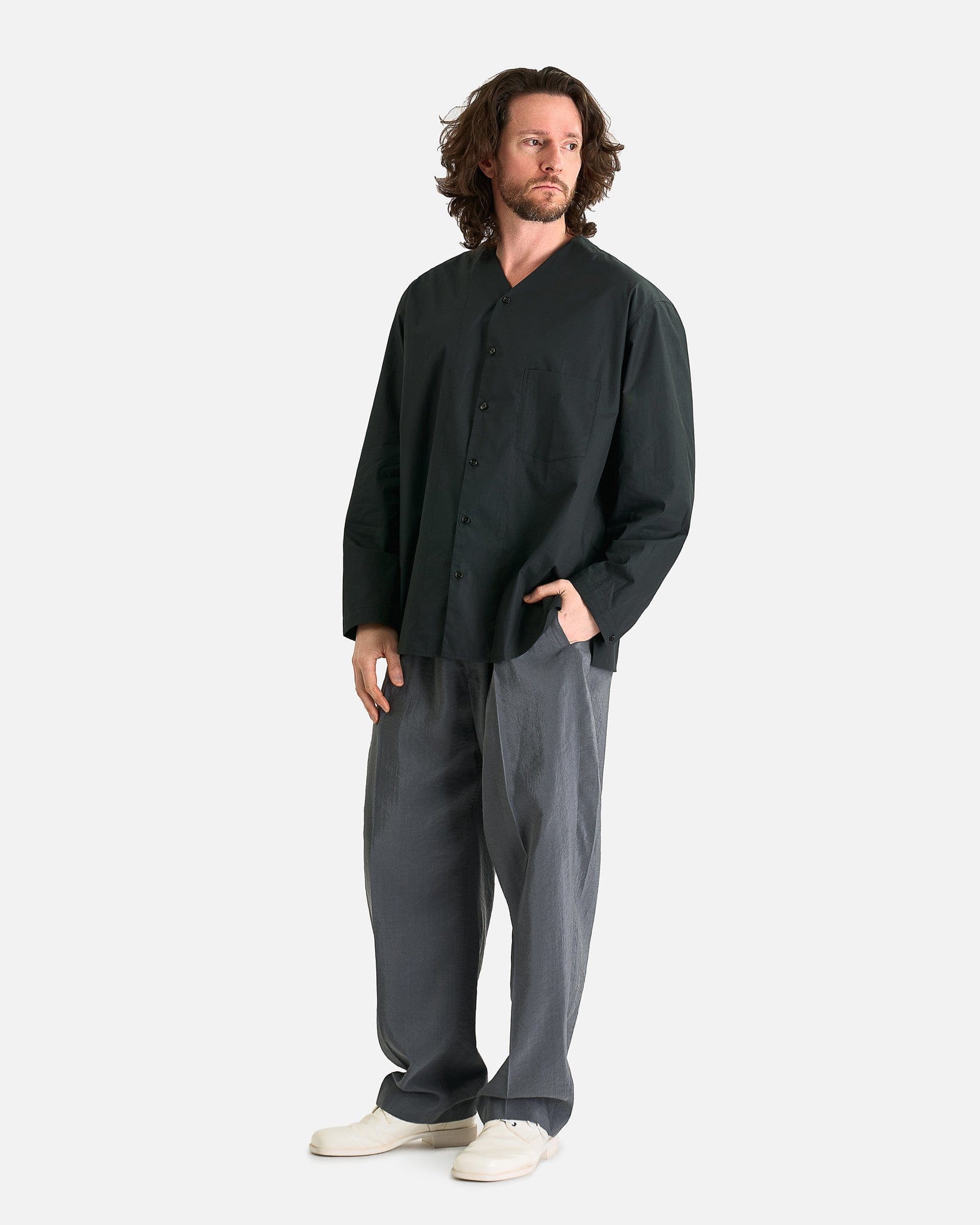 パンツ lemaire BELTED RELAXED PANTS, ASPHALT Belted Relaxed Pants in Asphalt – SVRN