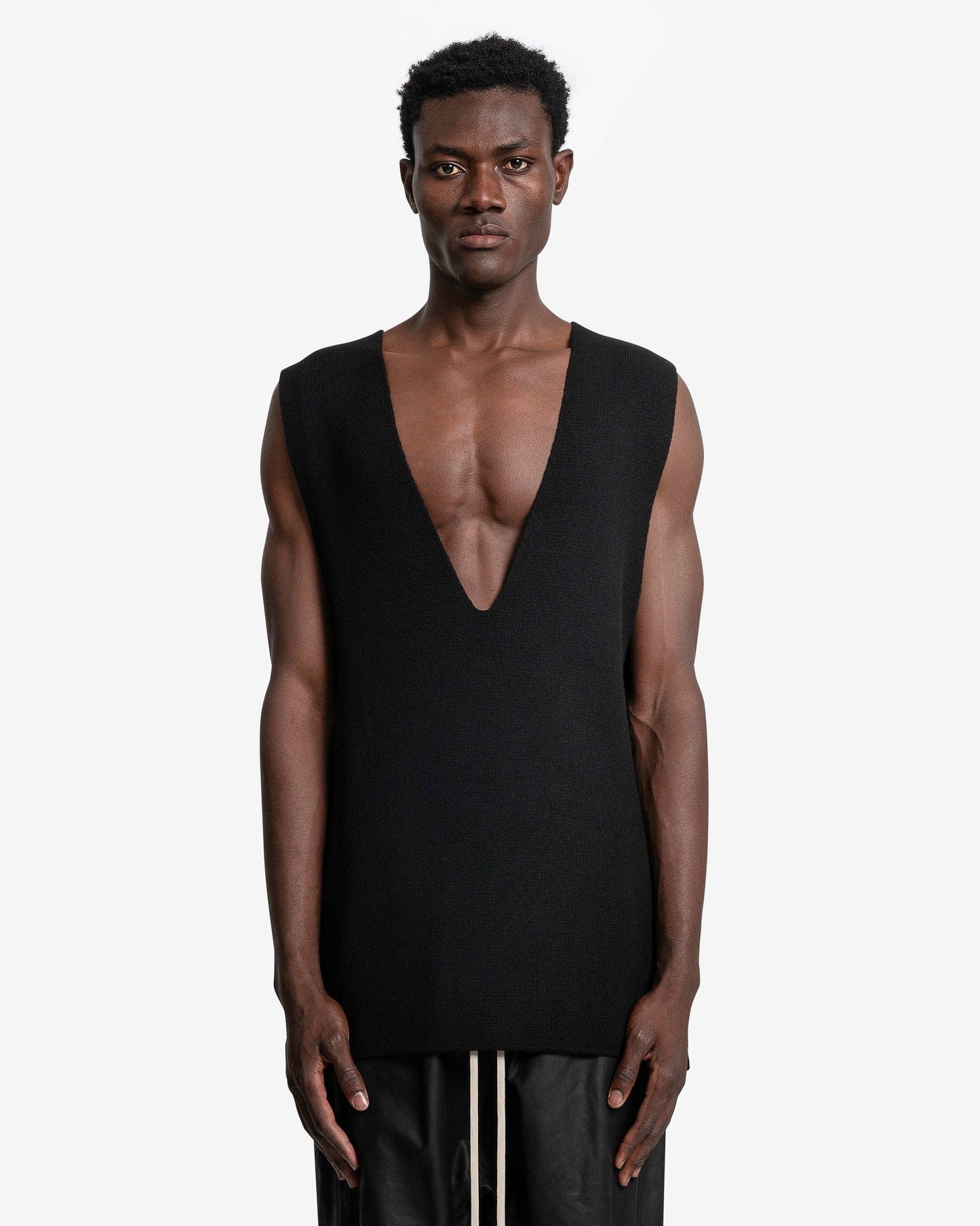 Rick Owens Men's T-Shirt O/S V-Tank in Black