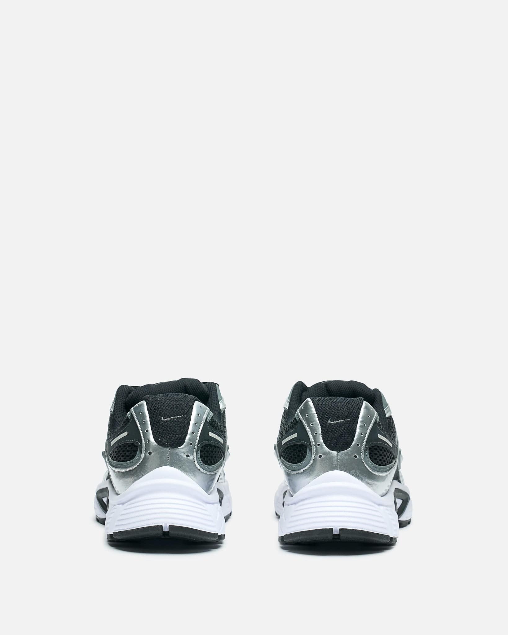 Nike Men's Sneakers V5 RNR in Anthracite/Smoke Grey