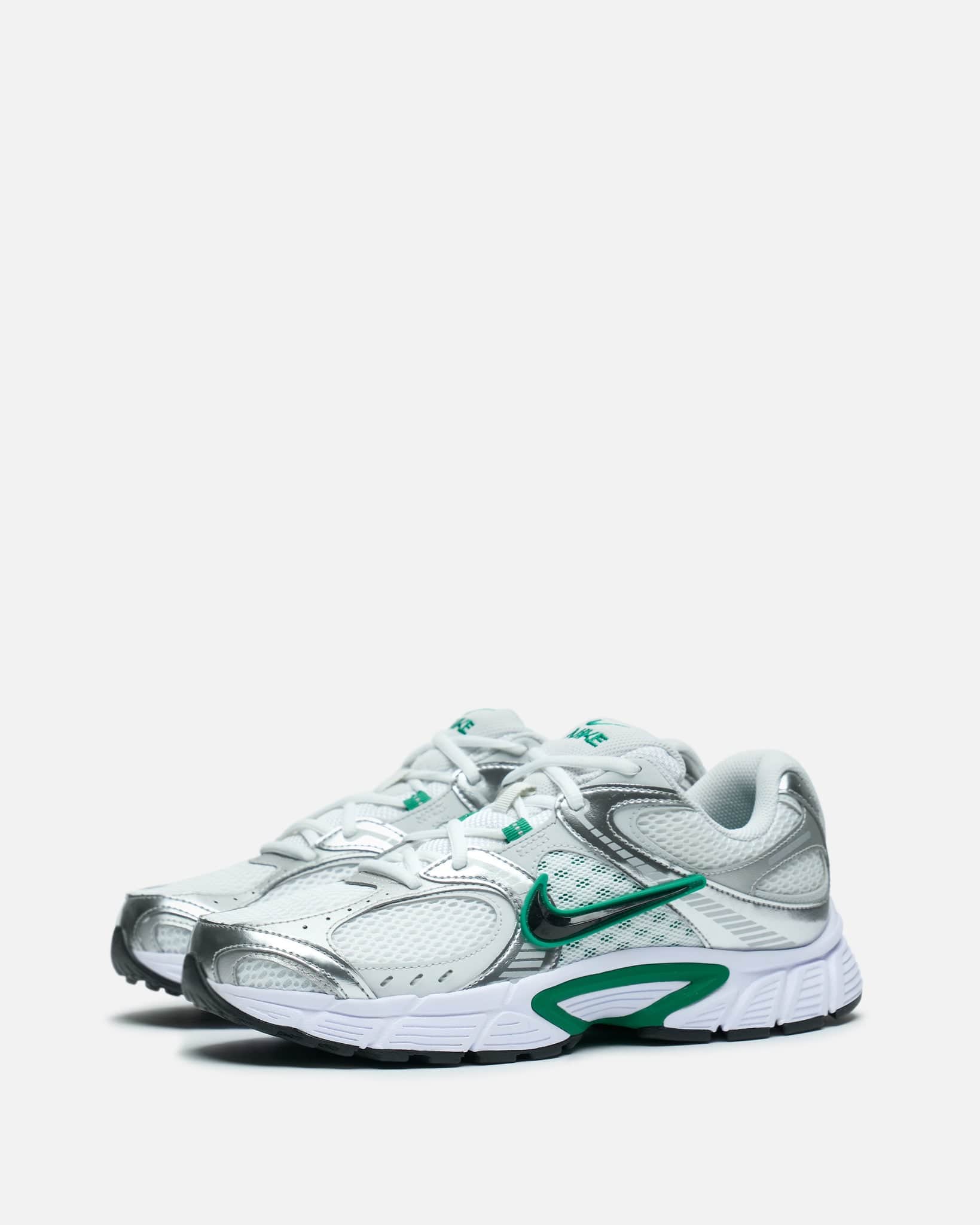 Nike Men's Sneakers V5 RNR in White Malachite