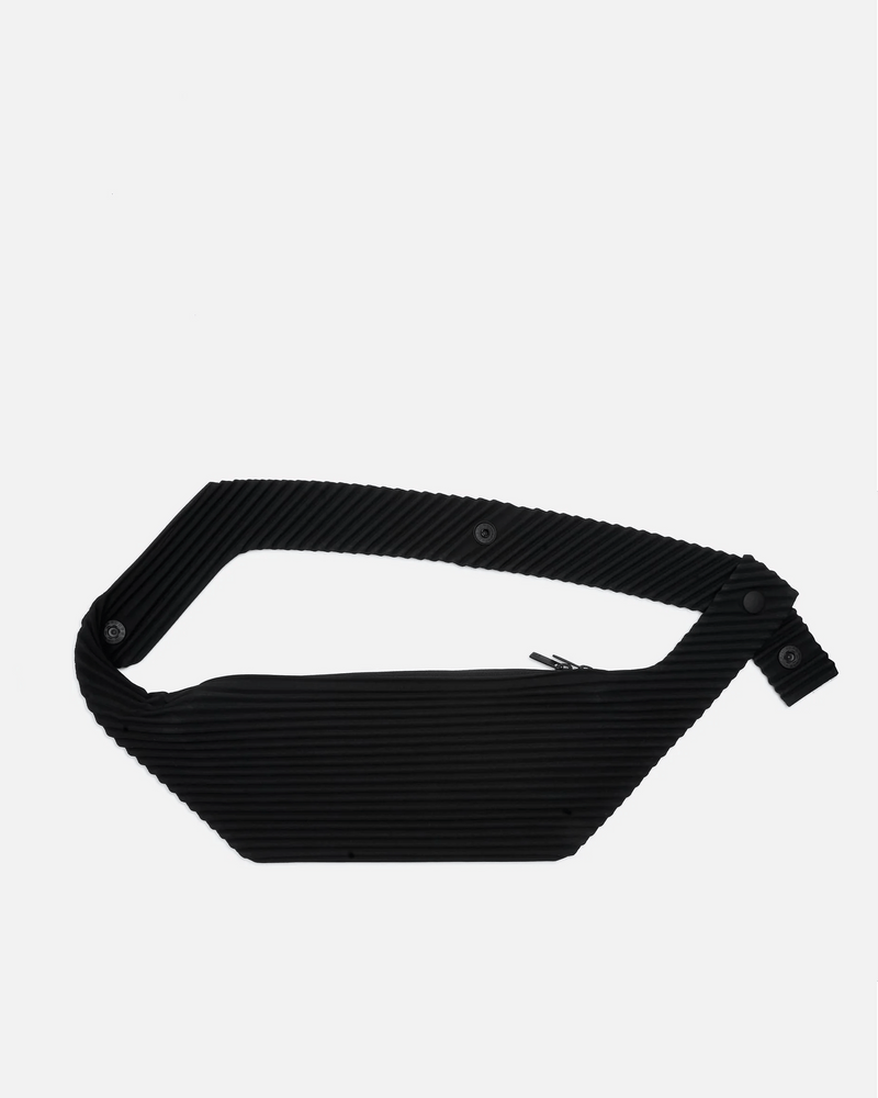Homme Plissé Issey Miyake Men's Bags OS Versatile Crossbody in Black