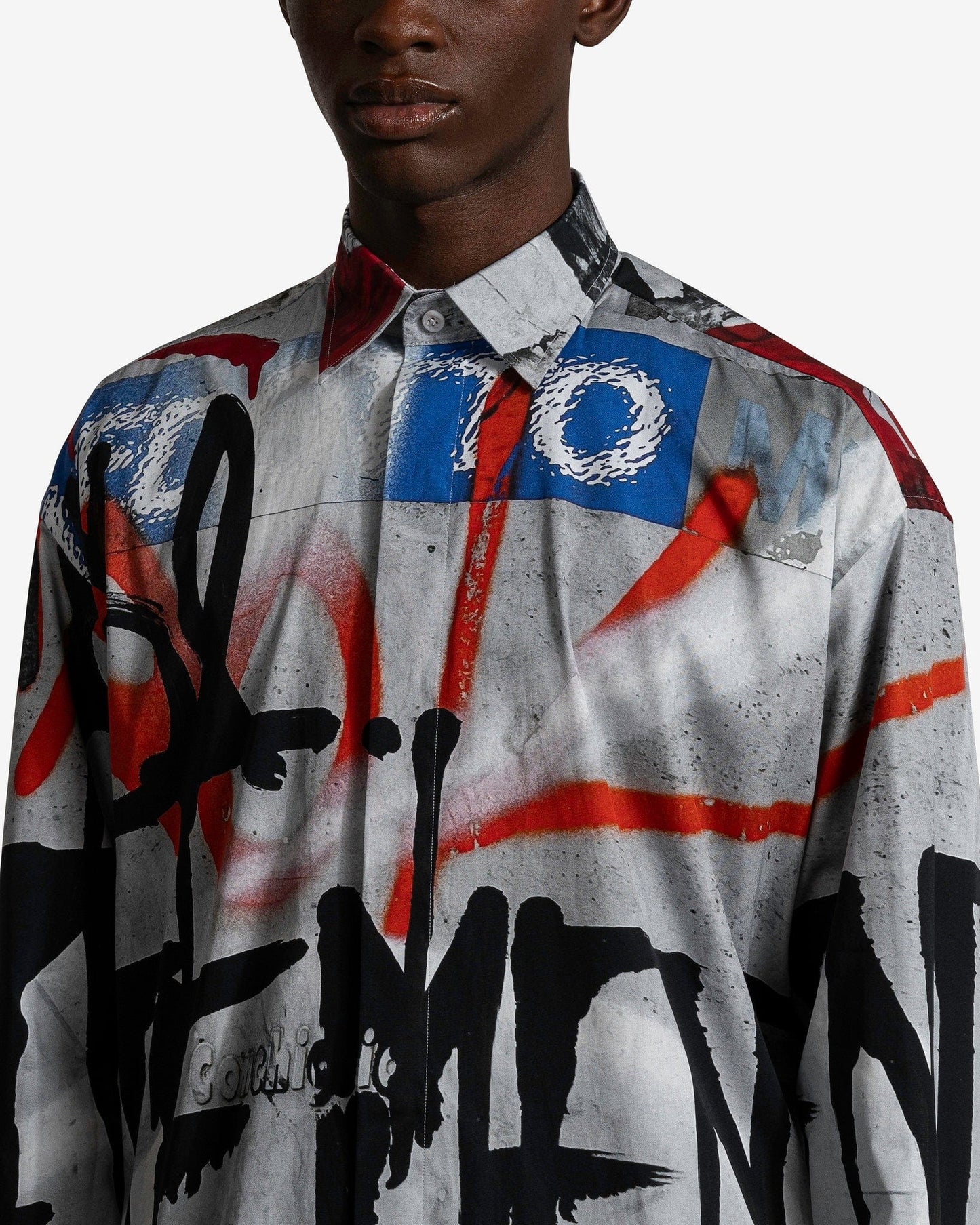 VETEMENTS Men's Shirts VETEMENTS Graffiti Shirt in Grey