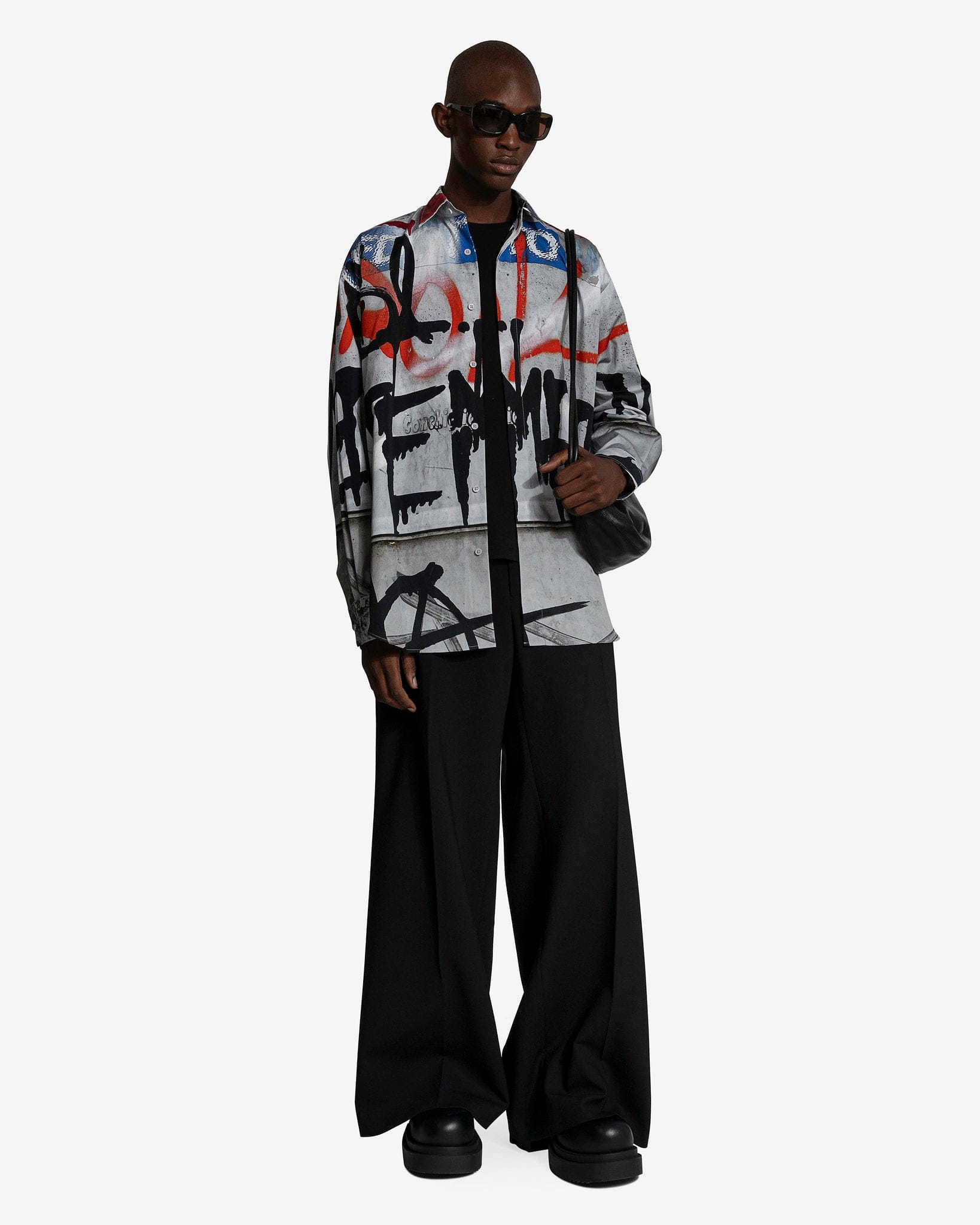 VETEMENTS Men's Shirts VETEMENTS Graffiti Shirt in Grey