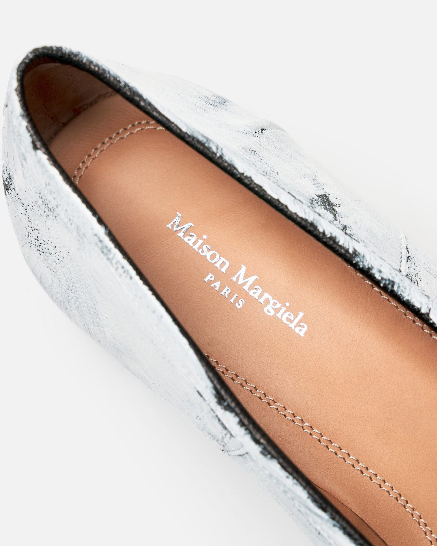 Maison Margiela Women Heels Vintage Leather Tabi Ballerina Heels in Black/White