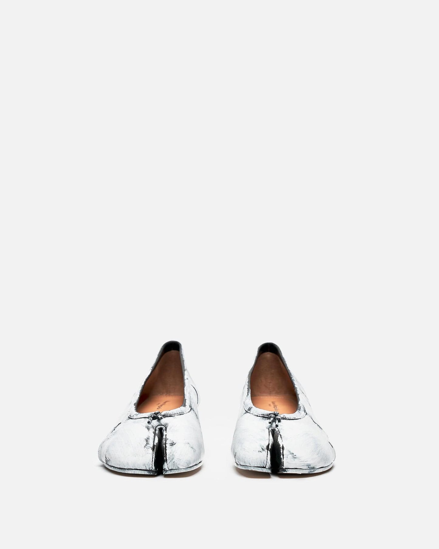 Maison Margiela Women Heels Vintage Leather Tabi Ballerina Heels in Black/White