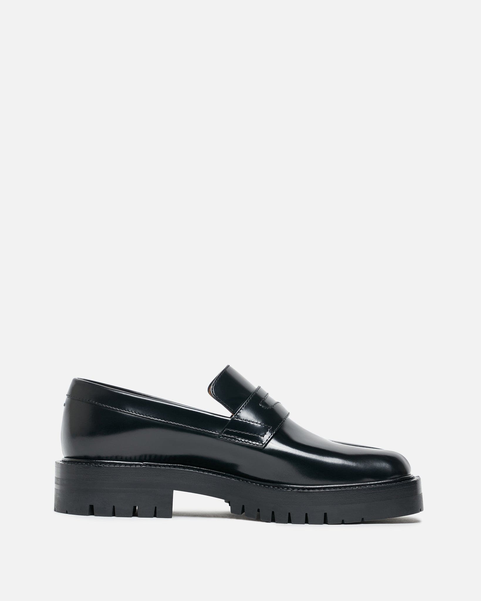 Maison Margiela Women's Shoes Women's County Loafer in Black