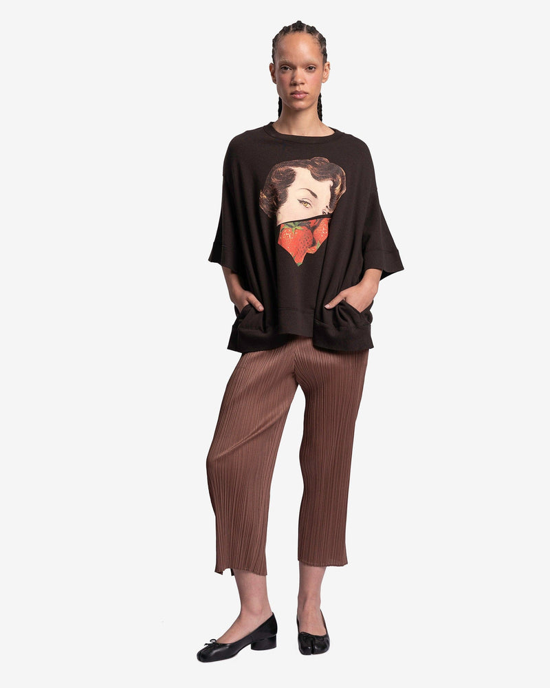 Undercover Women T-Shirts Women's Oversized Graphic Print T-Shirt in Dark Brown