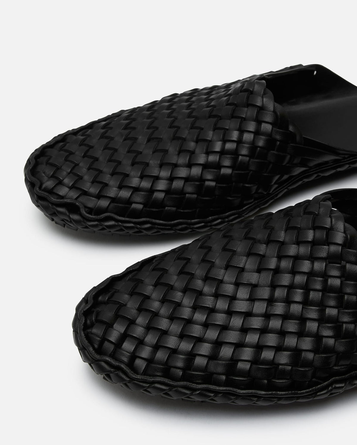 The Row Men's Shoes Woven Slip On in Black