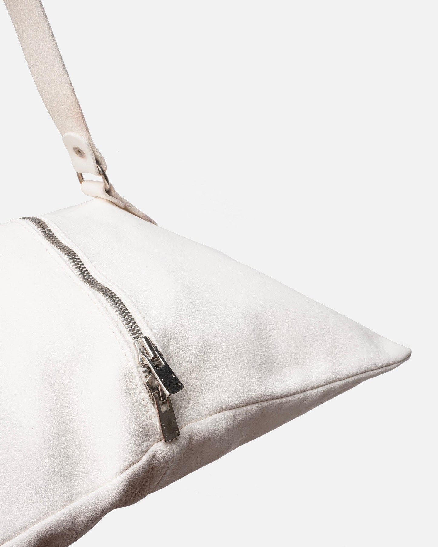 Guidi Men's Bags O/S ZP4 Full Grain Flat Shoulder Pillow Bag in White