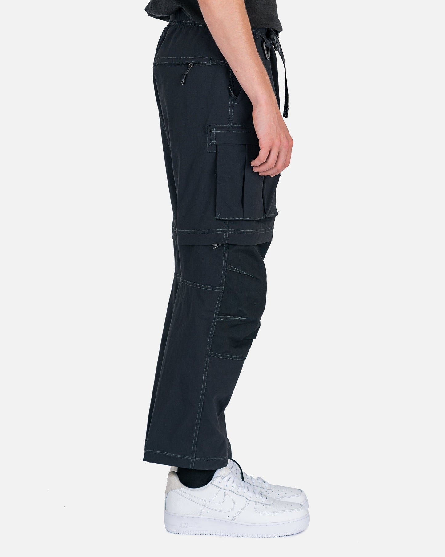 Nike Men's Pants ACG Smith Summit Cargo Pants in Black