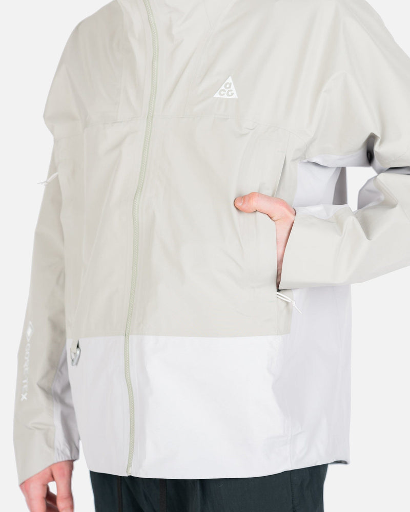 Nike Men's Jackets ACG Storm-Fit ADV Jacket in Light Stone