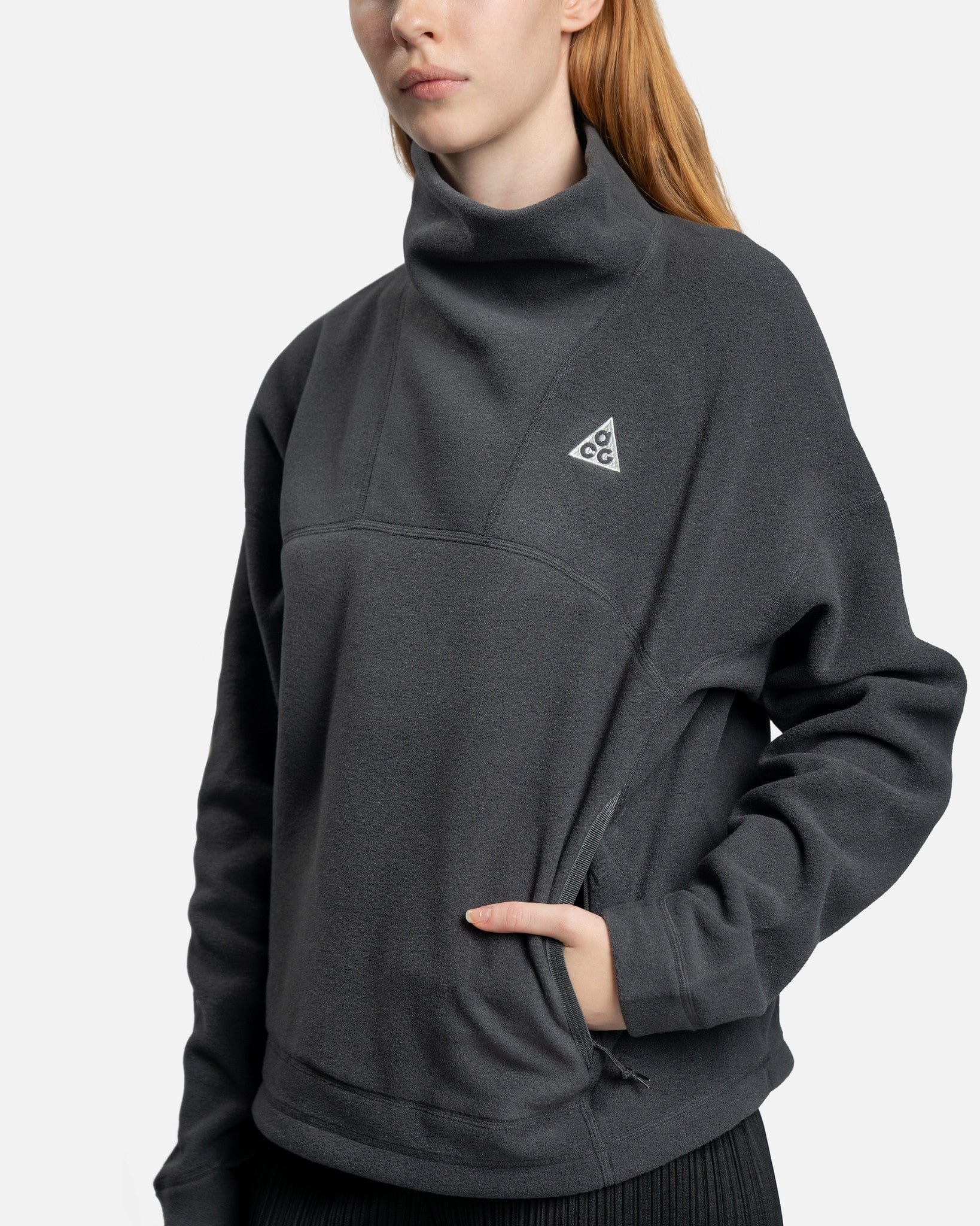 Nike Women Sweaters ACG 'Wolf Tree' in Black
