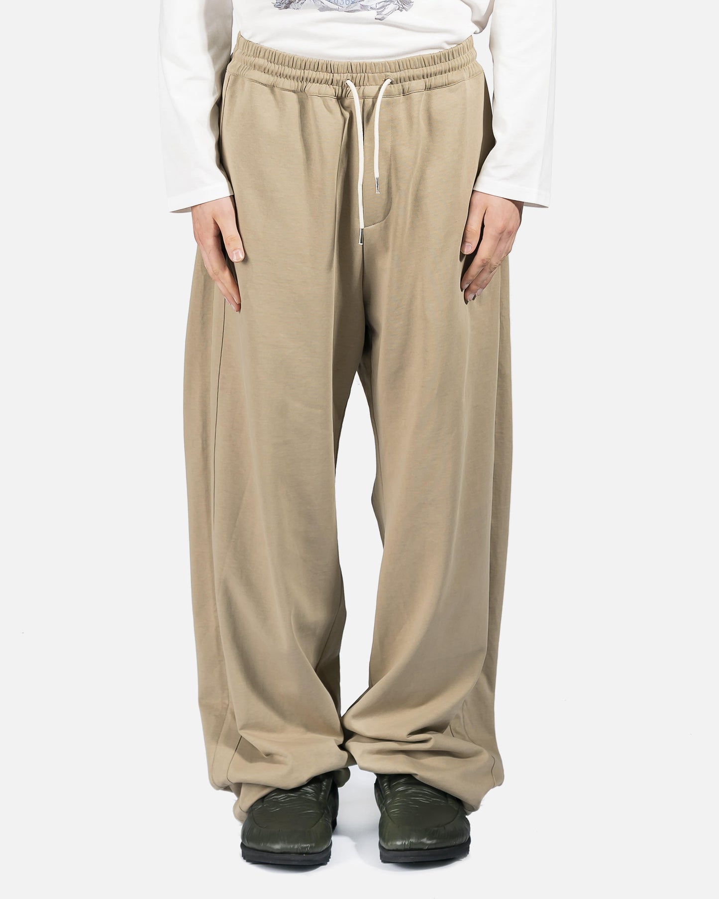 KANGHYUK Men's Pants Airbag Patched Wide Hem-String Trousers in Khaki