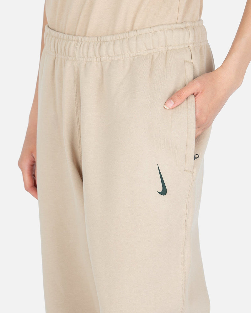 Nike Women Pants Billie Eilish Sweatpants in Mushroom