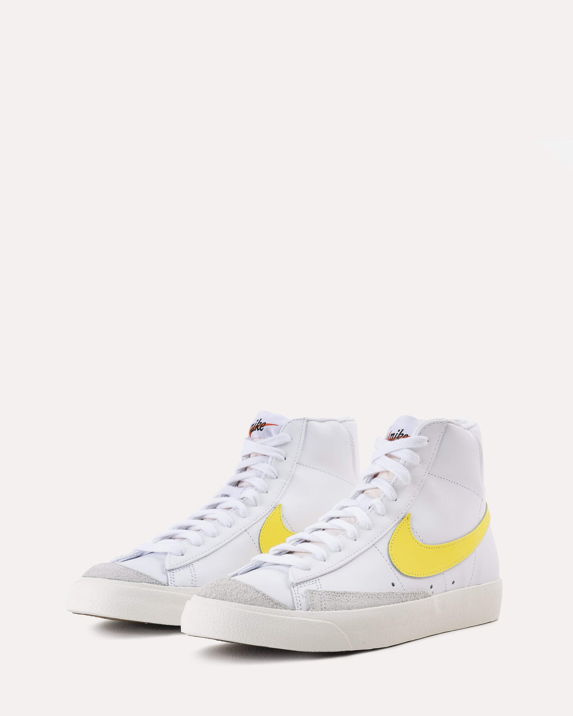Nike Men's Sneakers Blazer 77 Mid Vintage in White