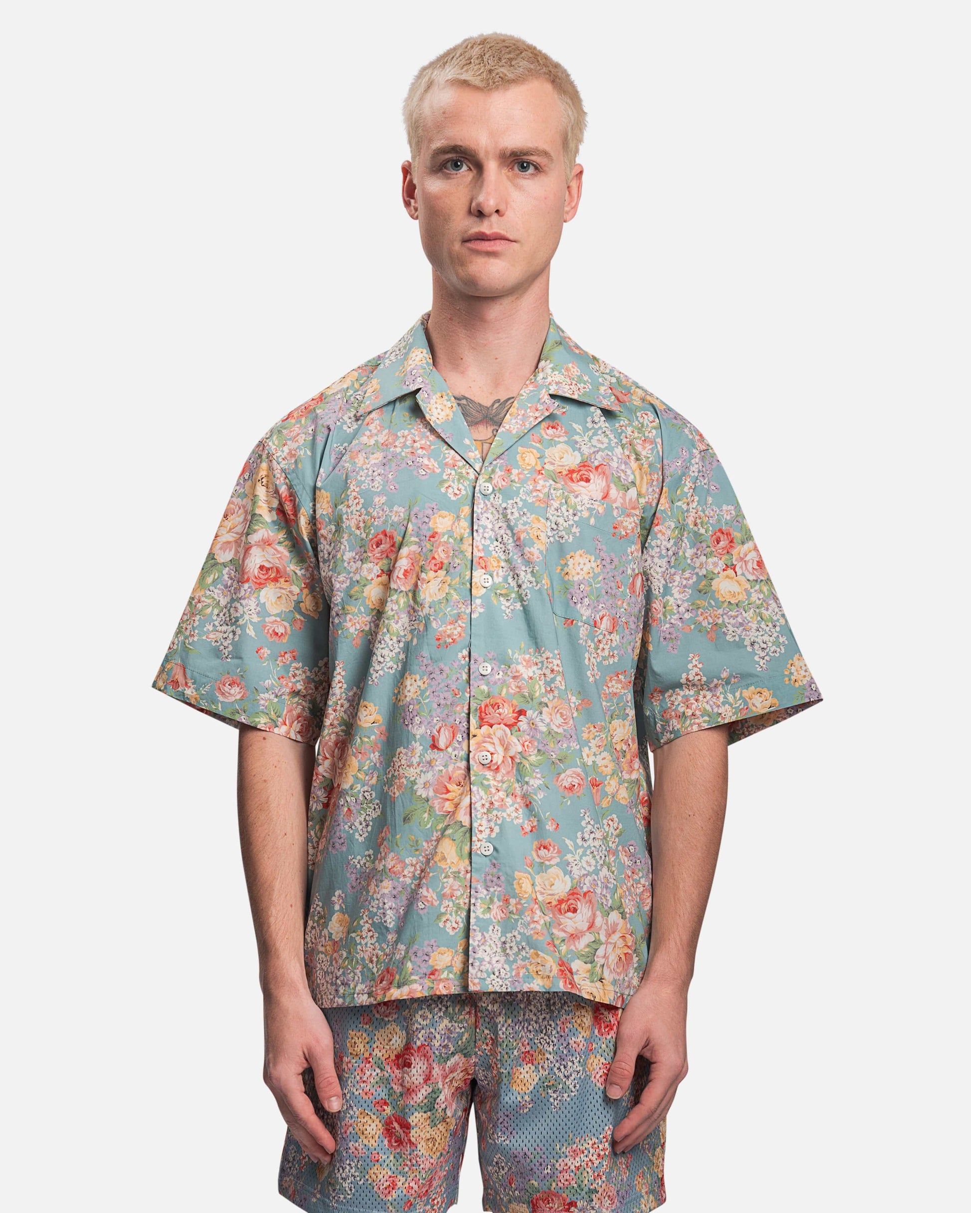 Camp Shirt in Blue Tuscan Floral – SVRN, image size:1946x2432