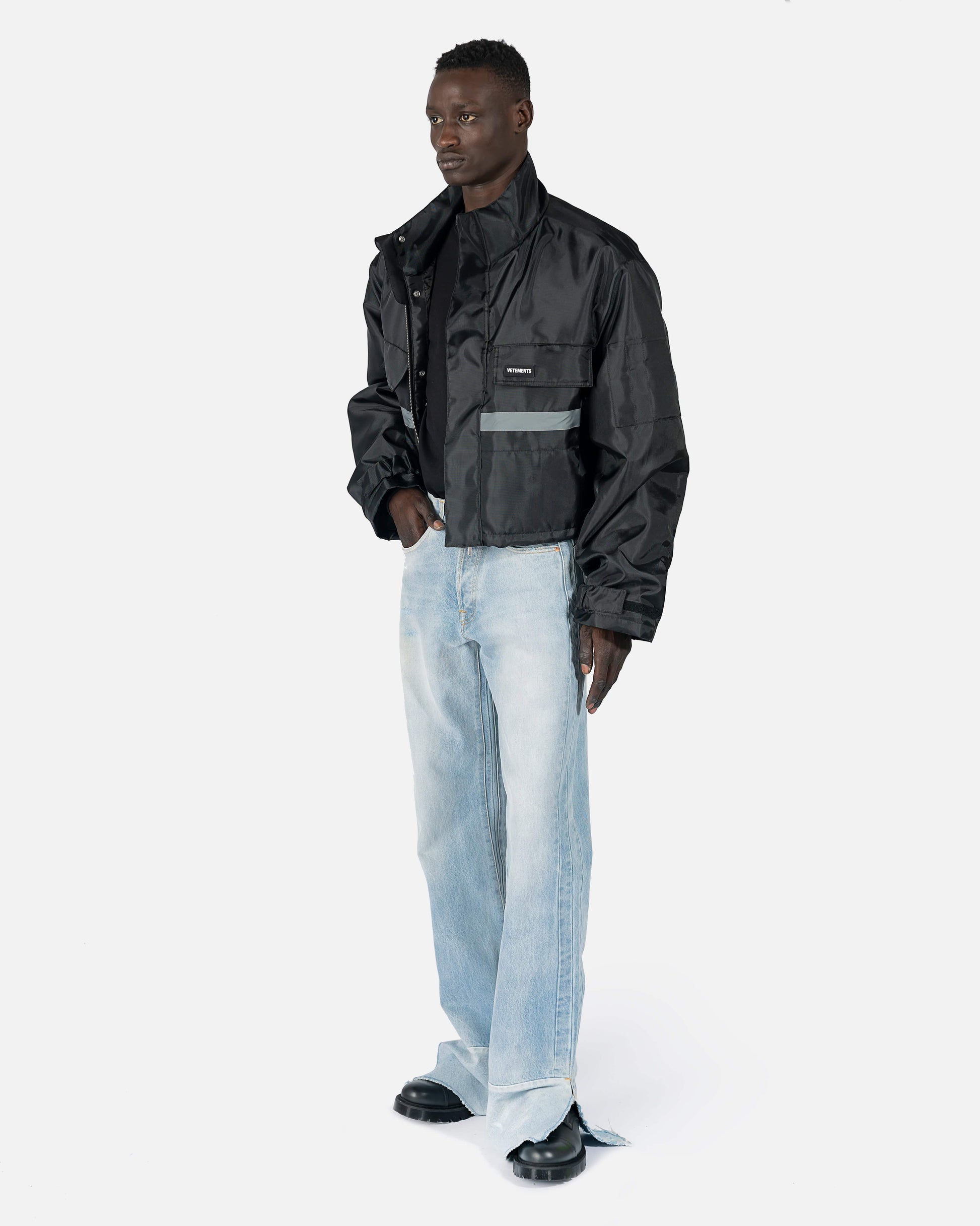 VETEMENTS Men's Jackets Cropped Reflective Parka in Black