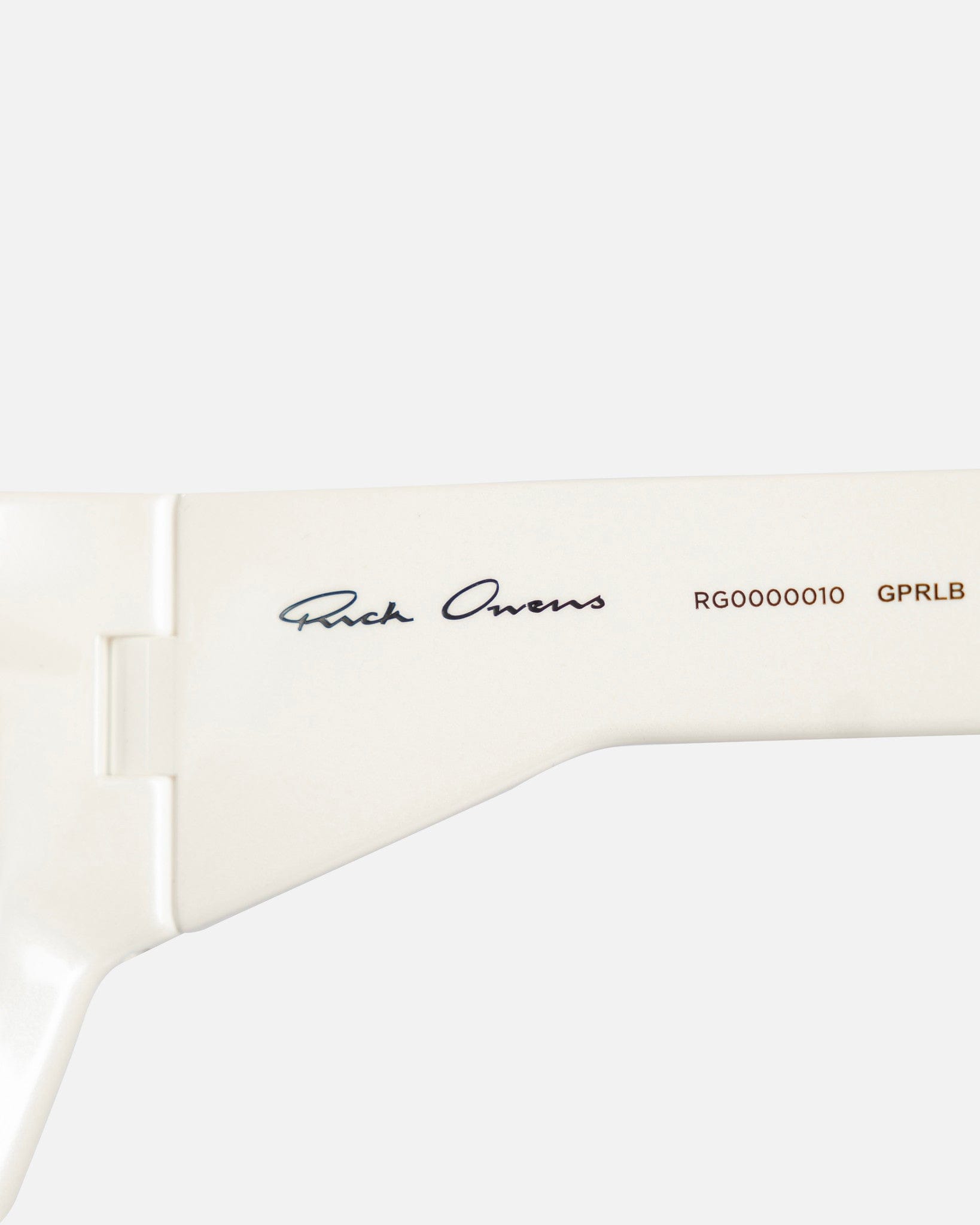 Davis Sunglasses in Pearl Temple/Black Lens – SVRN