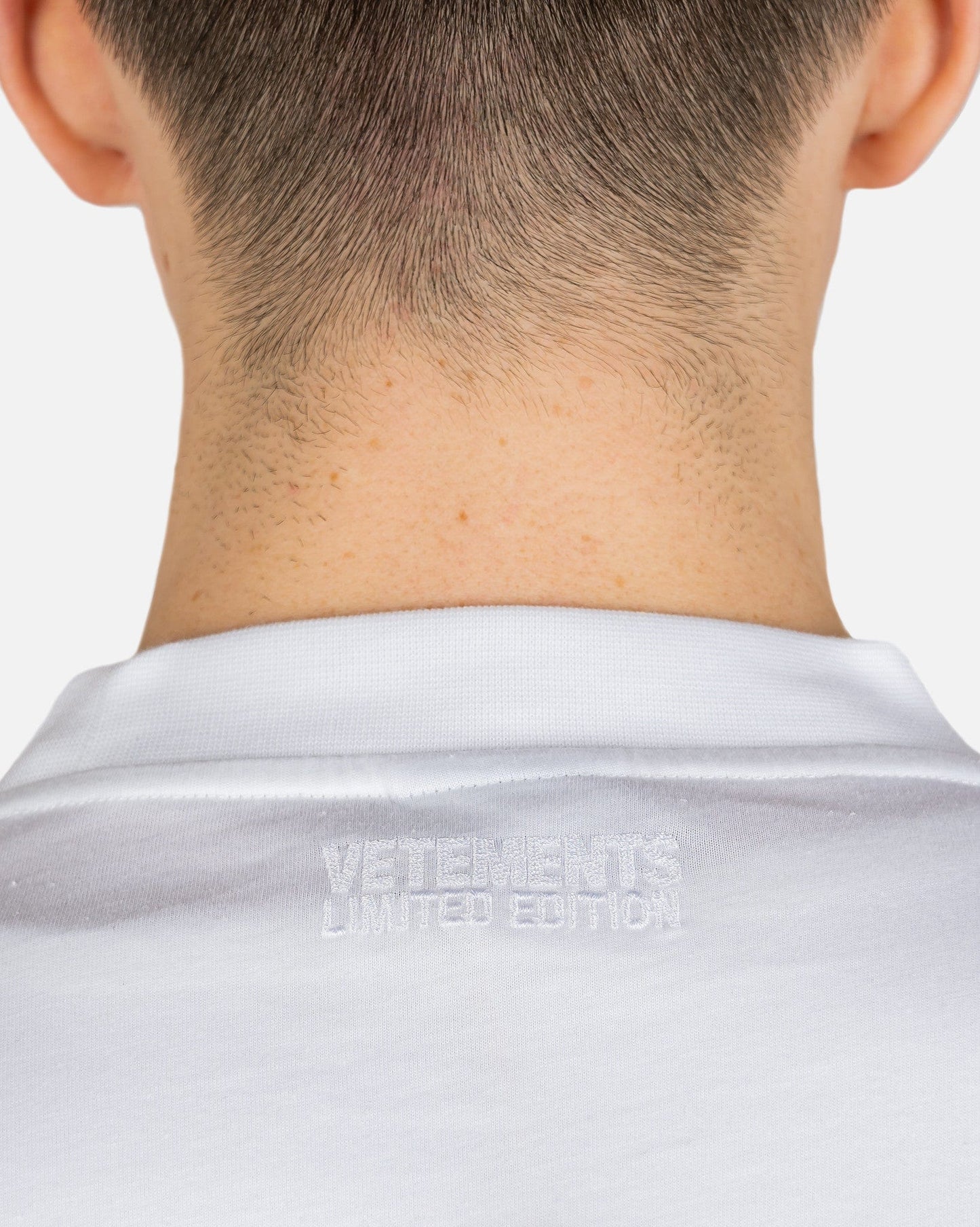 VETEMENTS Men's T-Shirts Devil Does Wear VETEMENTS T-Shirt in White