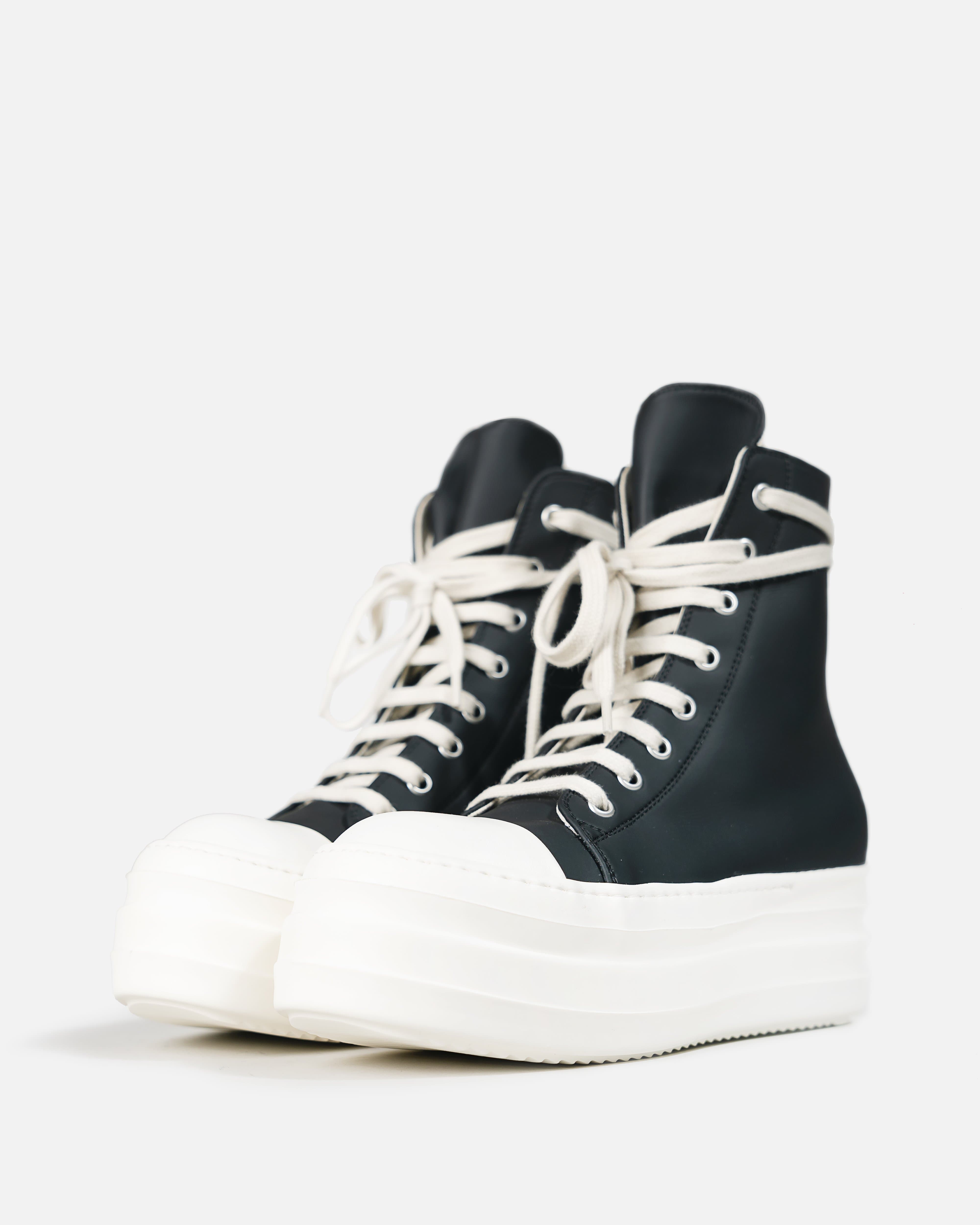 Double Bumper Sneaker in Black and White – SVRN