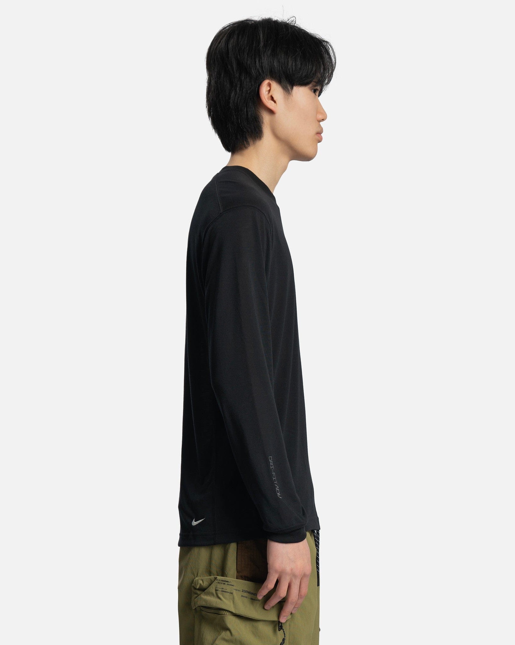 Nike Men's T-Shirts Dri-FIT ACG "Goat Rocks" Long Sleeve Top in Black