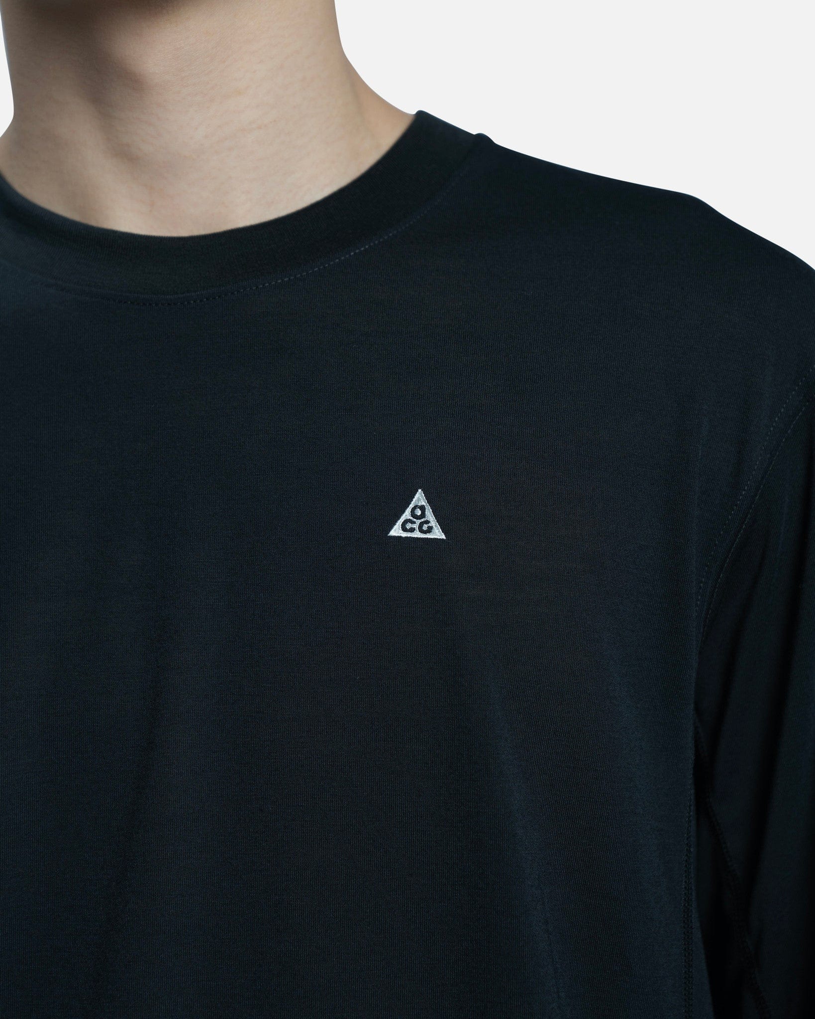 Nike Men's T-Shirts Dri-FIT ACG "Goat Rocks" Long Sleeve Top in Black