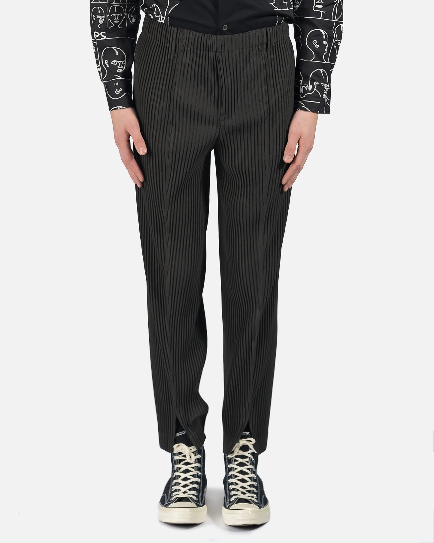 Homme Plissé Issey Miyake Men's Pants Front Slit Pleats Trousers in Charcoal